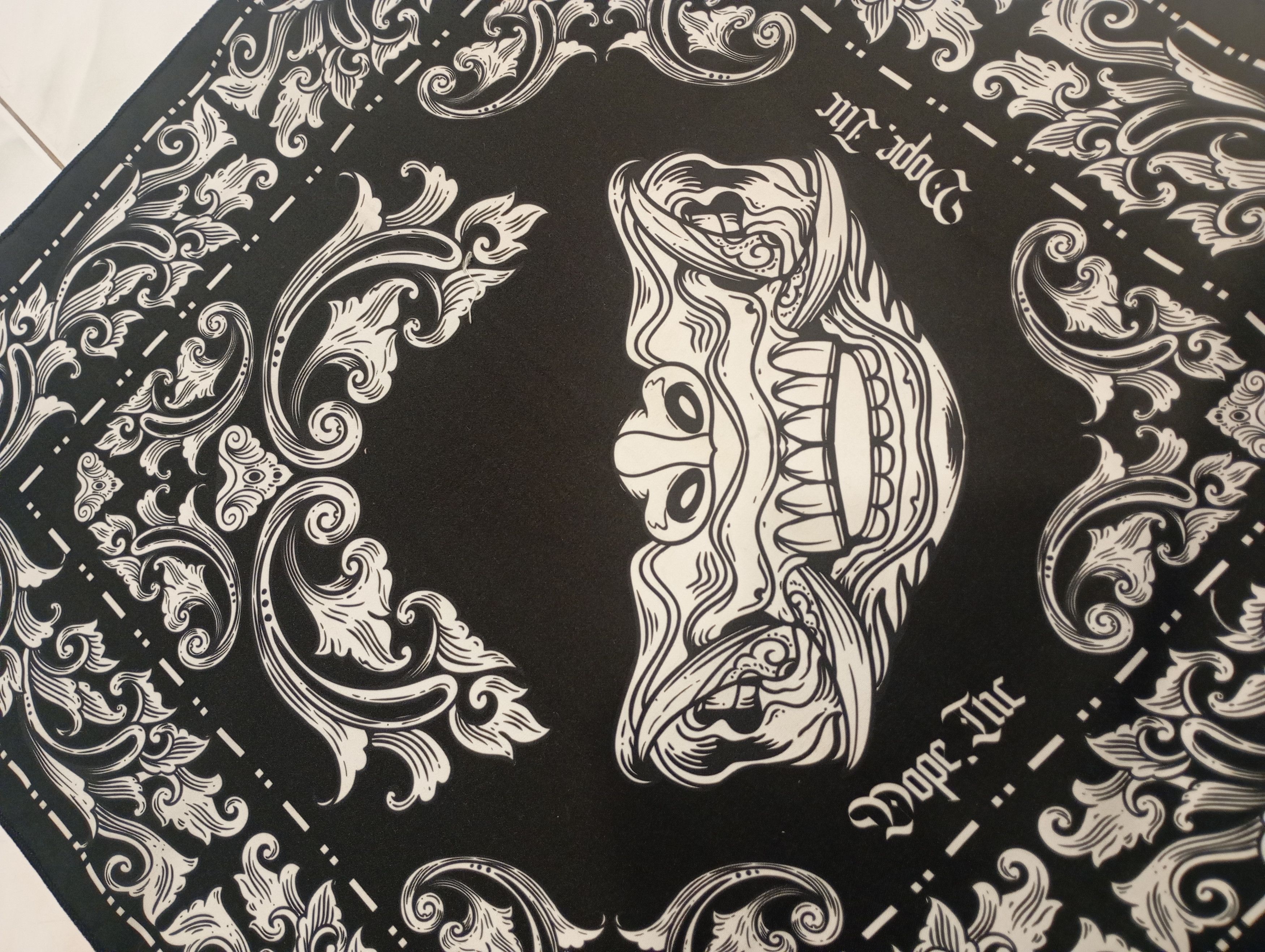 Band Tees Skulls Bandana Handkerchief Size ONE SIZE - 2 Thumbnail