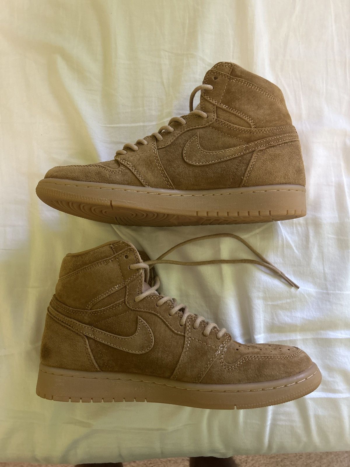 Jordan Brand Nike Air Jordan 1 Retro High Wheat Size US 8.5 / EU 41-42 - 2 Thumbnail