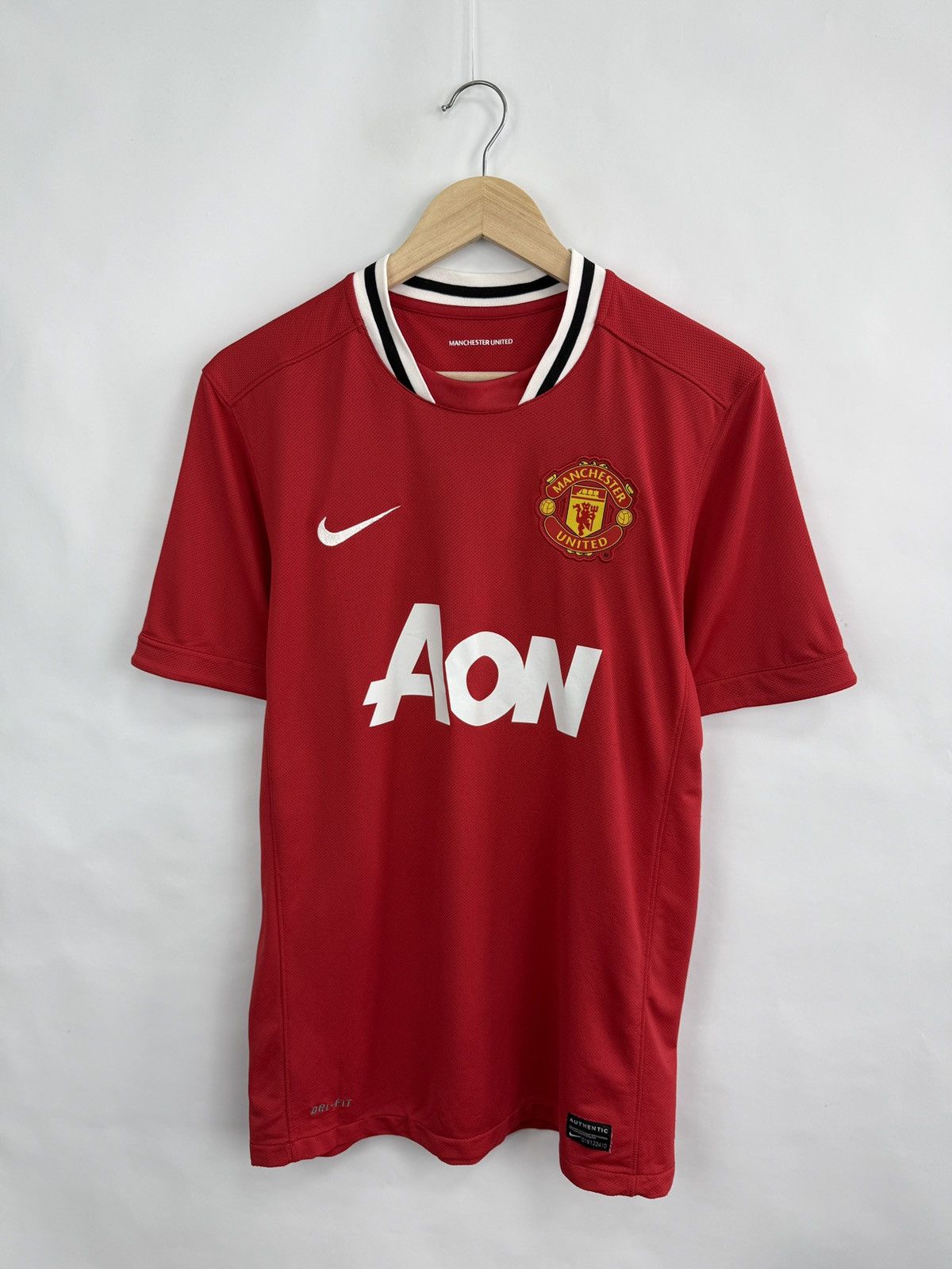 Nike 🏴󠁧󠁢󠁥󠁮󠁧󠁿 Y2K Nike Manchester United Soccer Jersey Dri Fit Rare Size US M / EU 48-50 / 2 - 3 Thumbnail