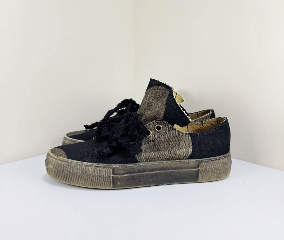 Uma Wang Uma Wang Black Polka Dot Distressed Canvas Shoes Size US 8 / EU 41 - 1 Thumbnail