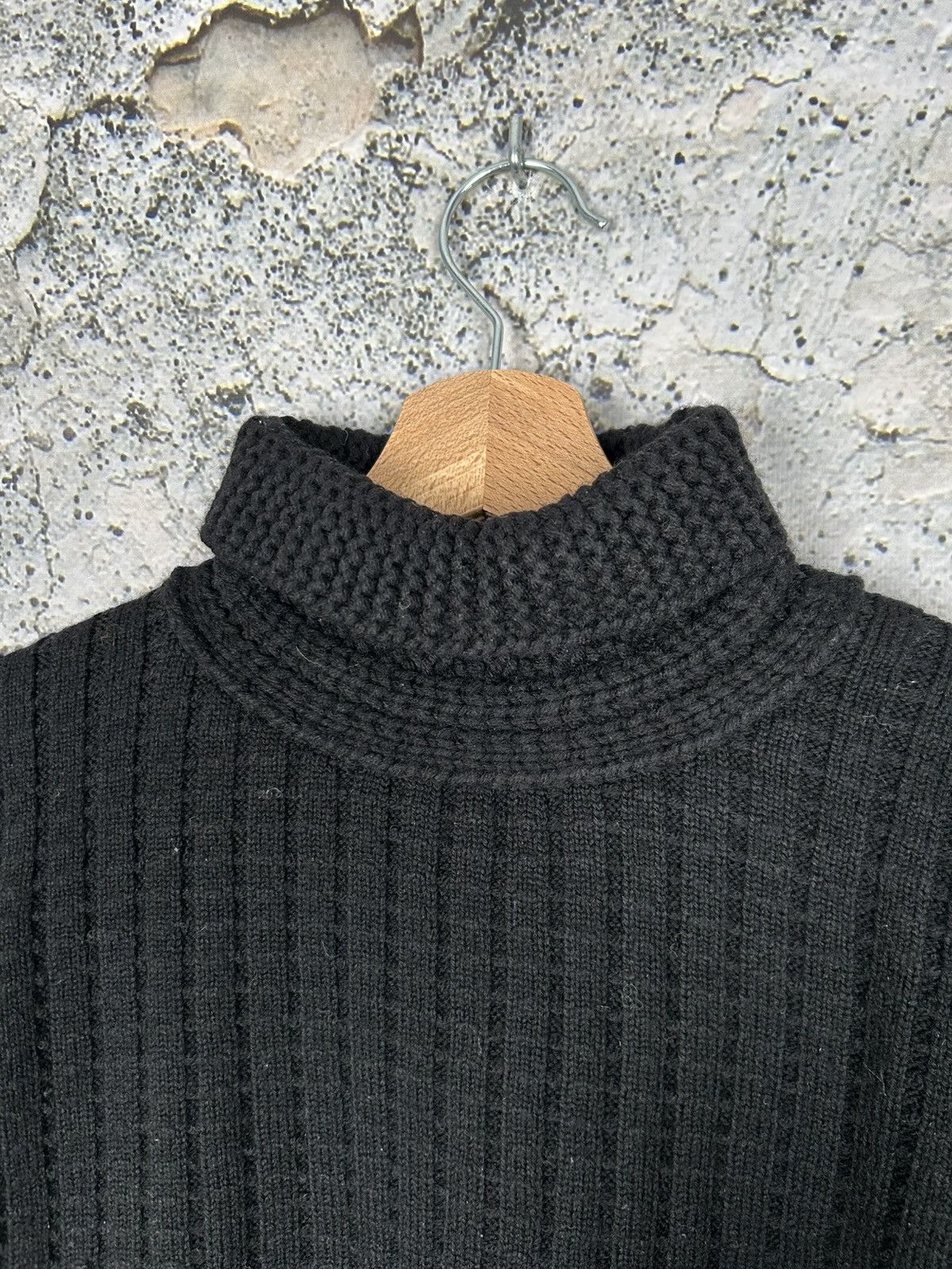 Versace Jeans Couture Vintage VJC Versace Jeans Couture Black Sweater Knit 90s Size M / US 6-8 / IT 42-44 - 4 Thumbnail