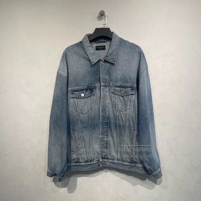 Balenciaga Balenciaga Back Tape Logo Printed Denim Jacket Size US L / EU 52-54 / 3 - 1 Thumbnail