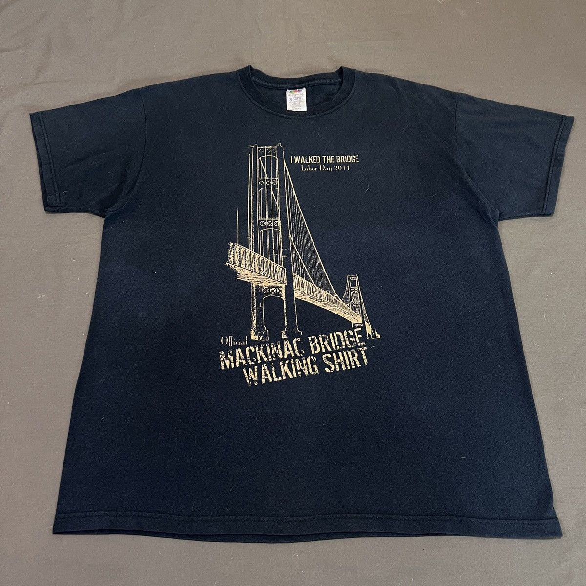 Vintage Vintage Y2K Mackinac Bridge walk Tee XL Streetwear Graphics Size US XL / EU 56 / 4 - 2 Thumbnail