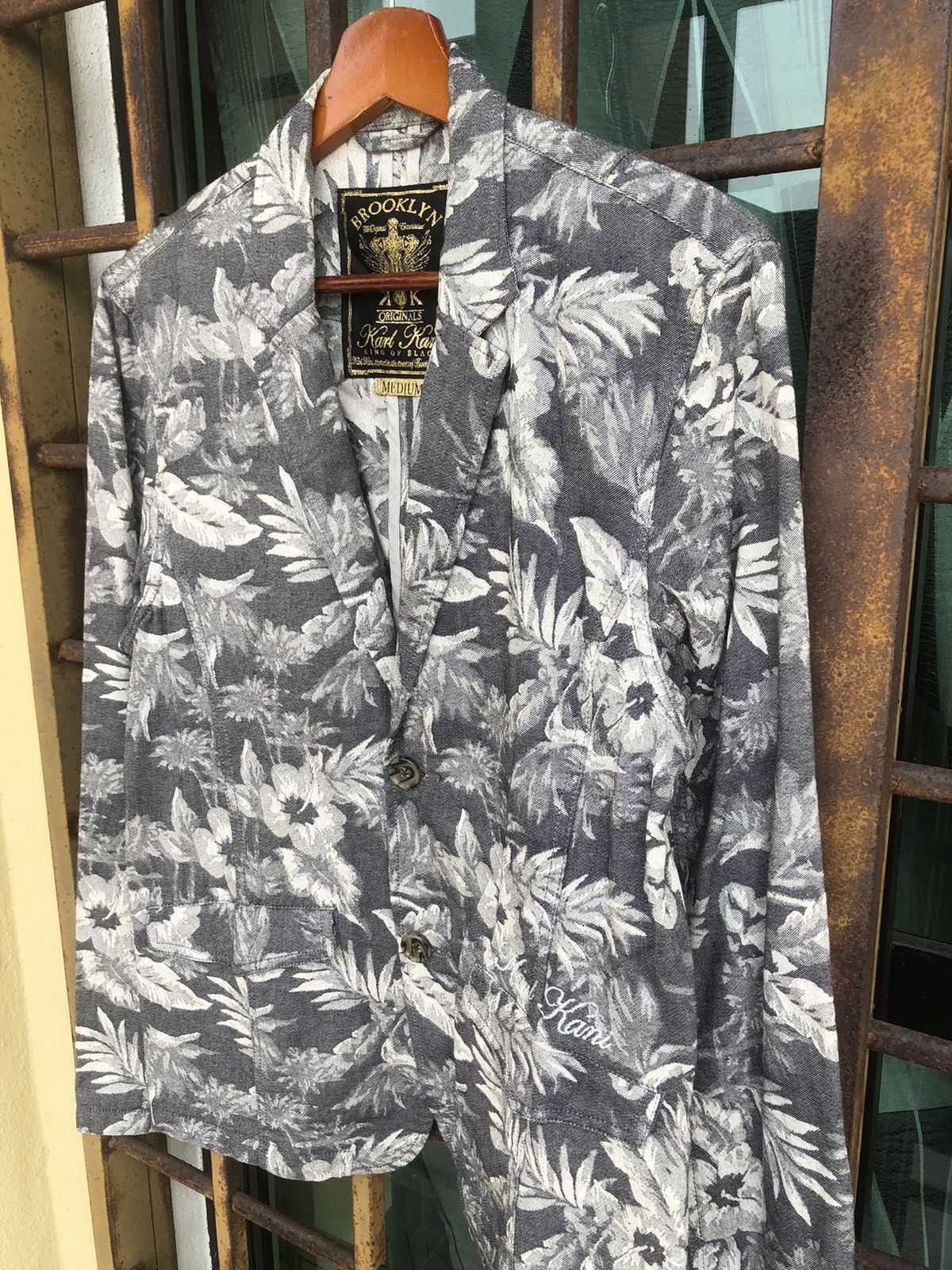 Karl Kani Karl Kani Flower Design Size M / US 6-8 / IT 42-44 - 3 Thumbnail