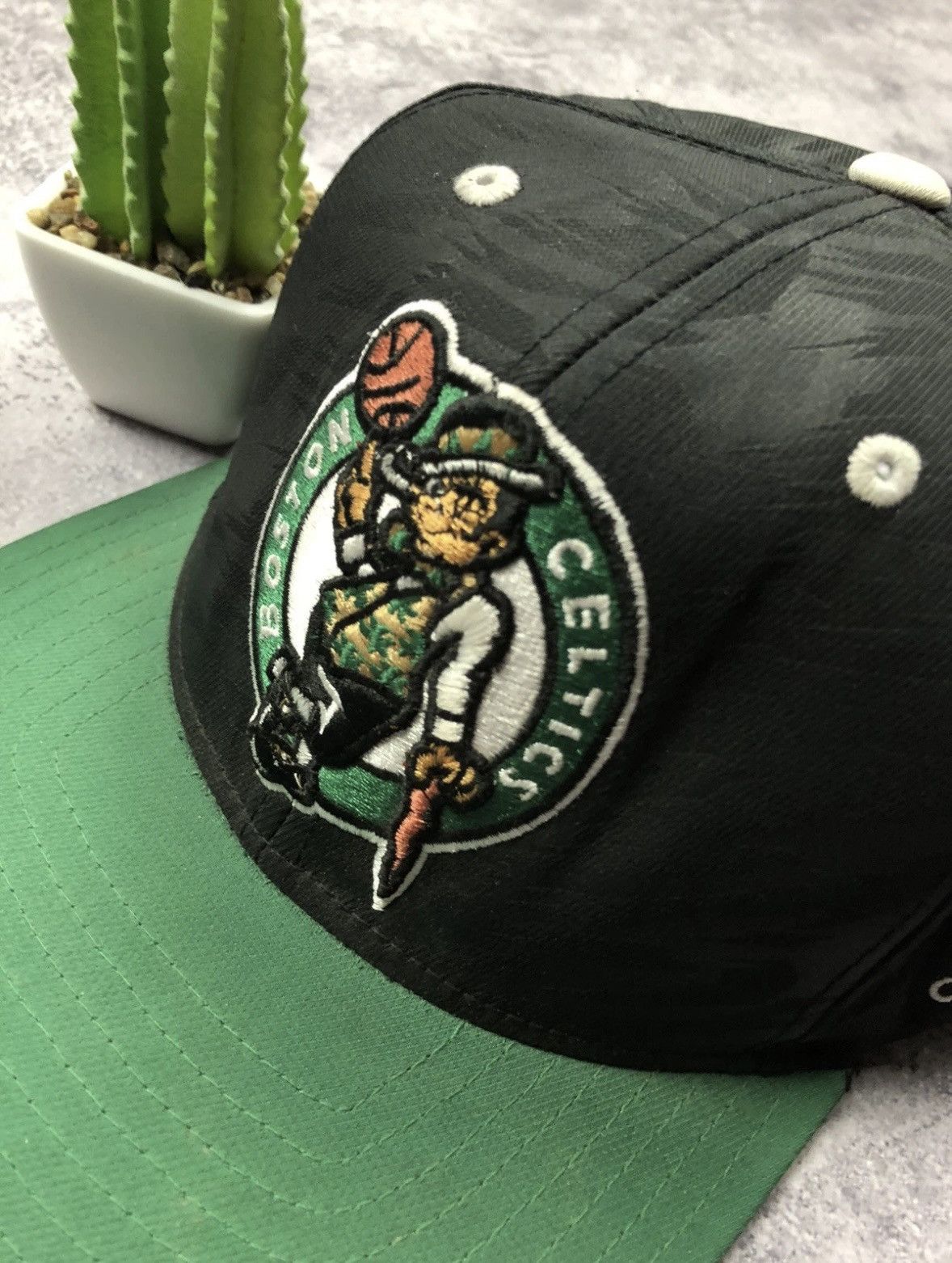 Adidas ADIDAS BOSTON CELTICS NBA Vintage Streetwear Cap 2013 Rare Size ONE SIZE - 2 Thumbnail