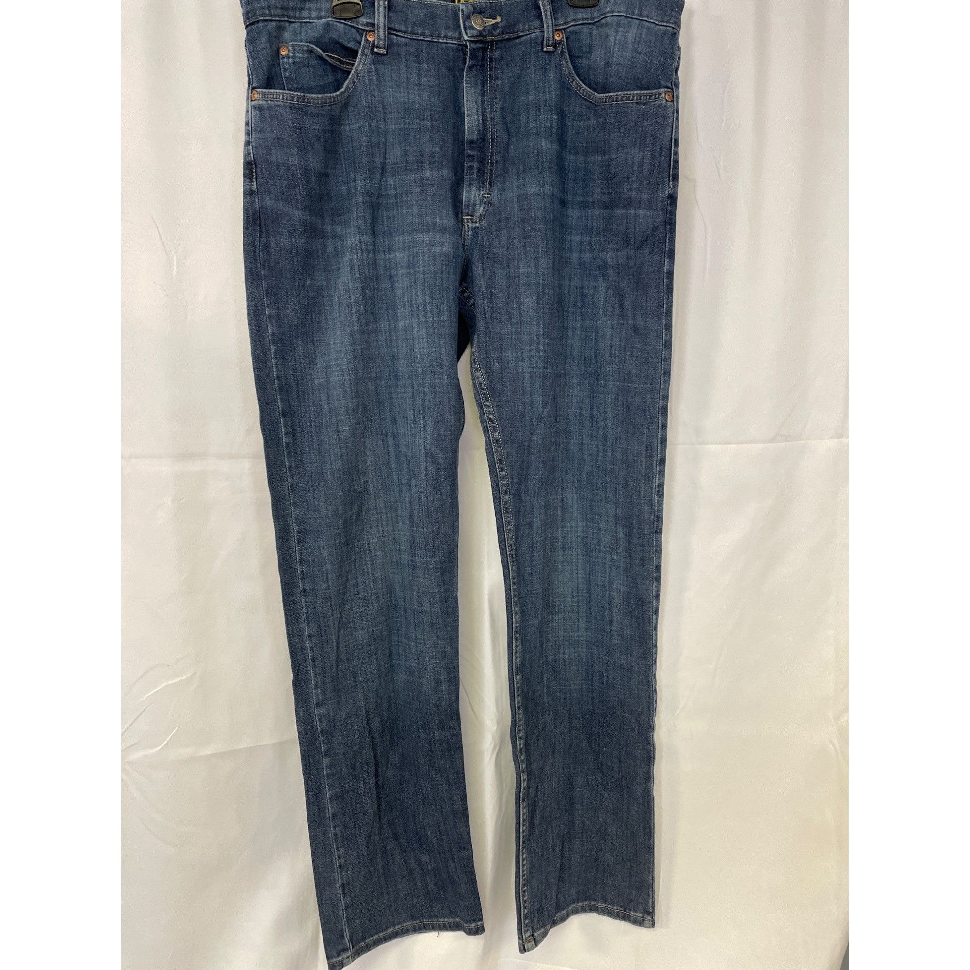 Lee Lee Men's Blue Jeans Regular Fit Size 38 x 34 SKU 5748 Size US 38 / EU 54 - 1 Thumbnail