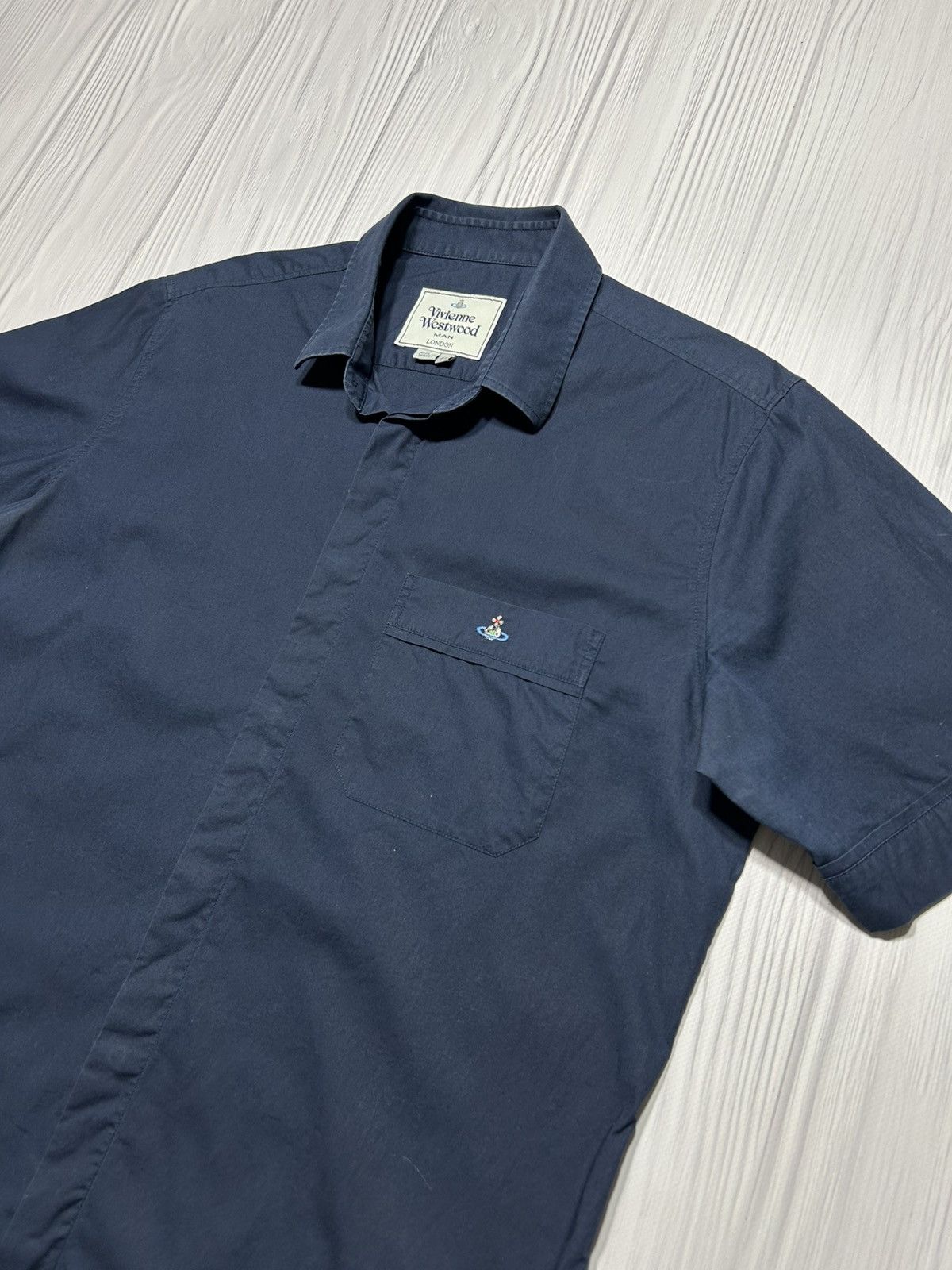 Vivienne Westwood Vivienne Westwood London Short Sleeve Shirt Size 52 Size US L / EU 52-54 / 3 - 4 Thumbnail