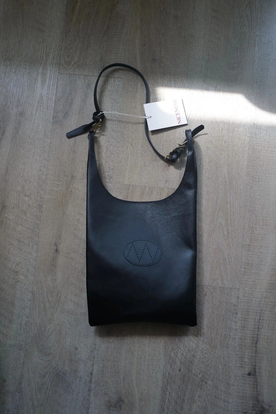 Lowe-Midi Horse Leather Shoulder Bag Black
