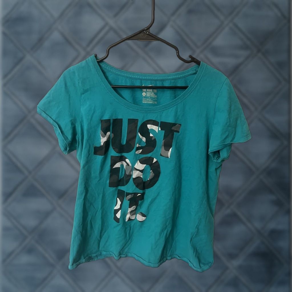 Nike VINTAGE Nike Women’s T-Shirt Large Blue Activewear Casual Womens Size L / US 10 / IT 46 - 1 Thumbnail