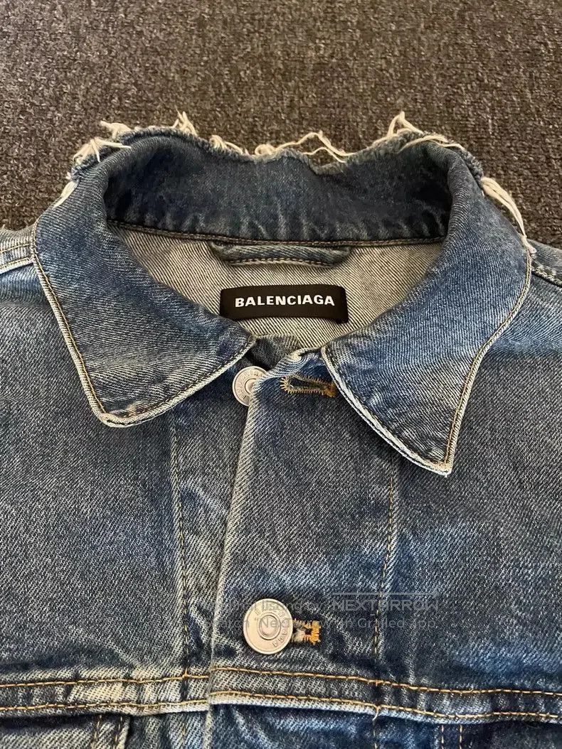 Balenciaga Balenciaga Classic Denim Jacket. Size US XL / EU 56 / 4 - 4 Thumbnail