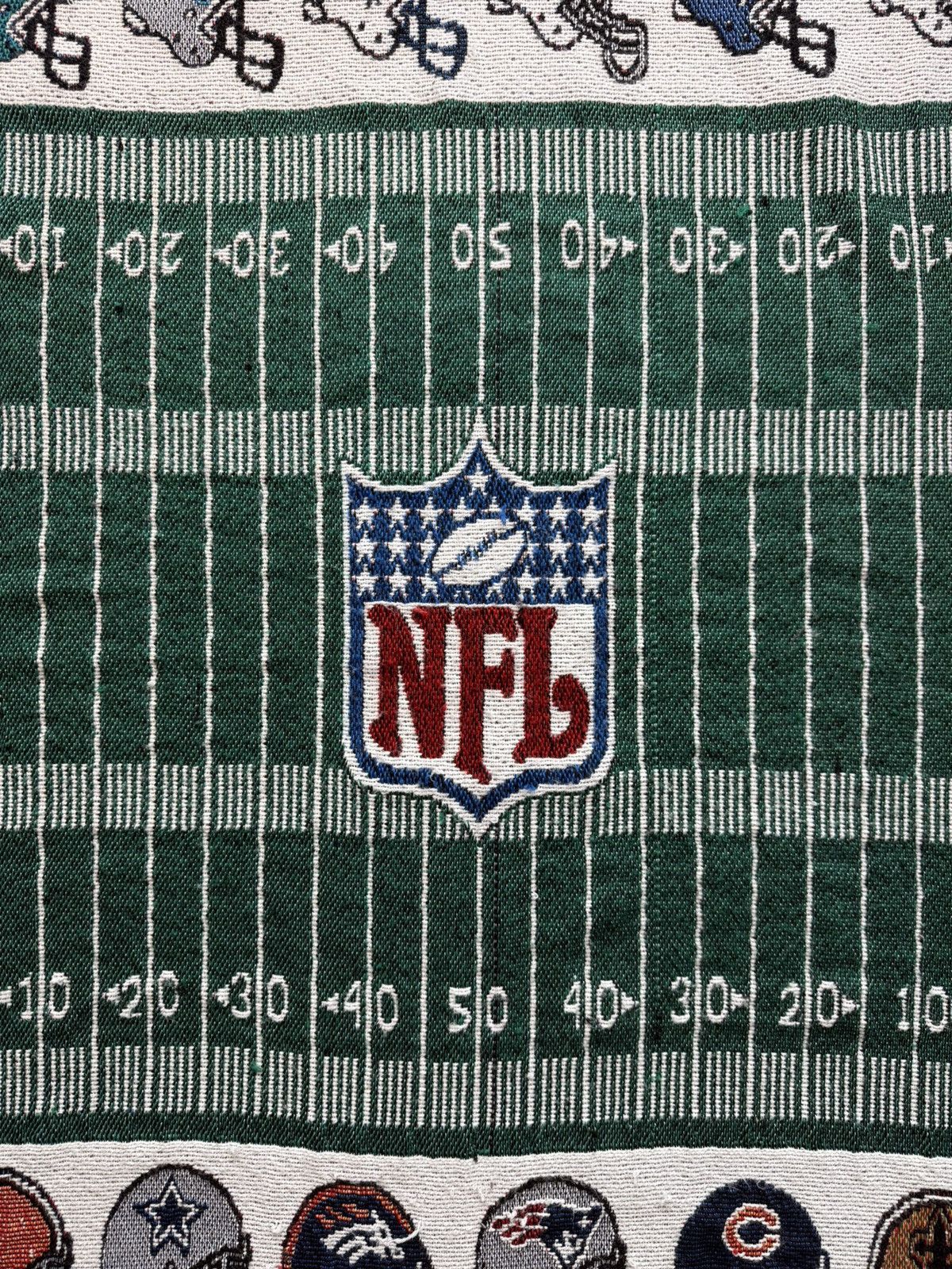 NFL Rare Vintage NFL Team Helmets Field Woven Throw Blanket Size ONE SIZE - 4 Thumbnail