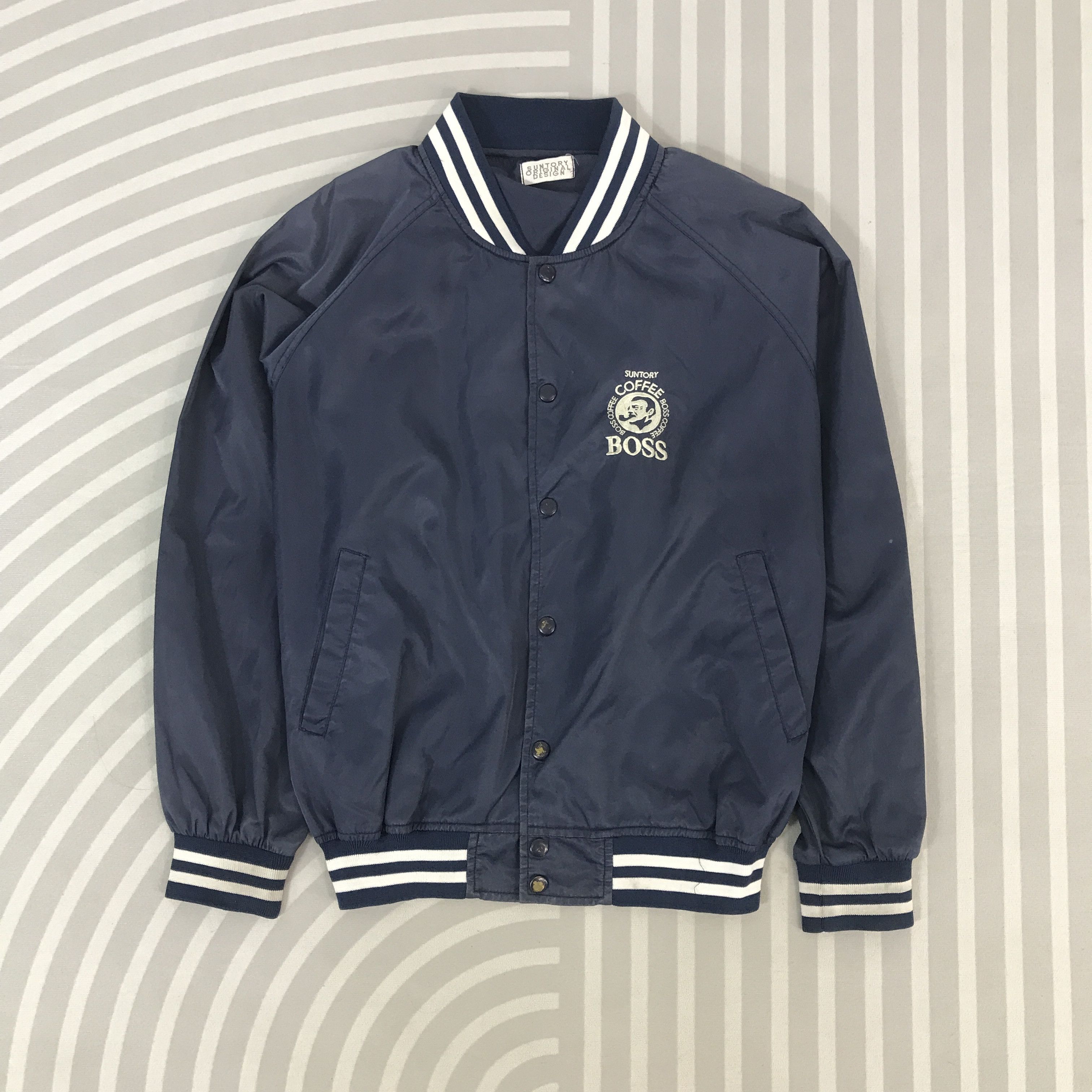 Japanese Brand Vintage Suntory Coffee Boss Snap Button Windbreaker Jacket Size US XL / EU 56 / 4 - 1 Thumbnail