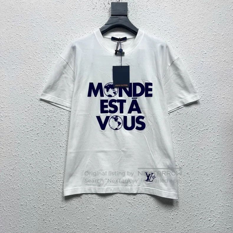 Louis Vuitton Louis Vuitton 25 New Earth Letter Flocked Short Sleeves Size US S / EU 44-46 / 1 - 1 Thumbnail