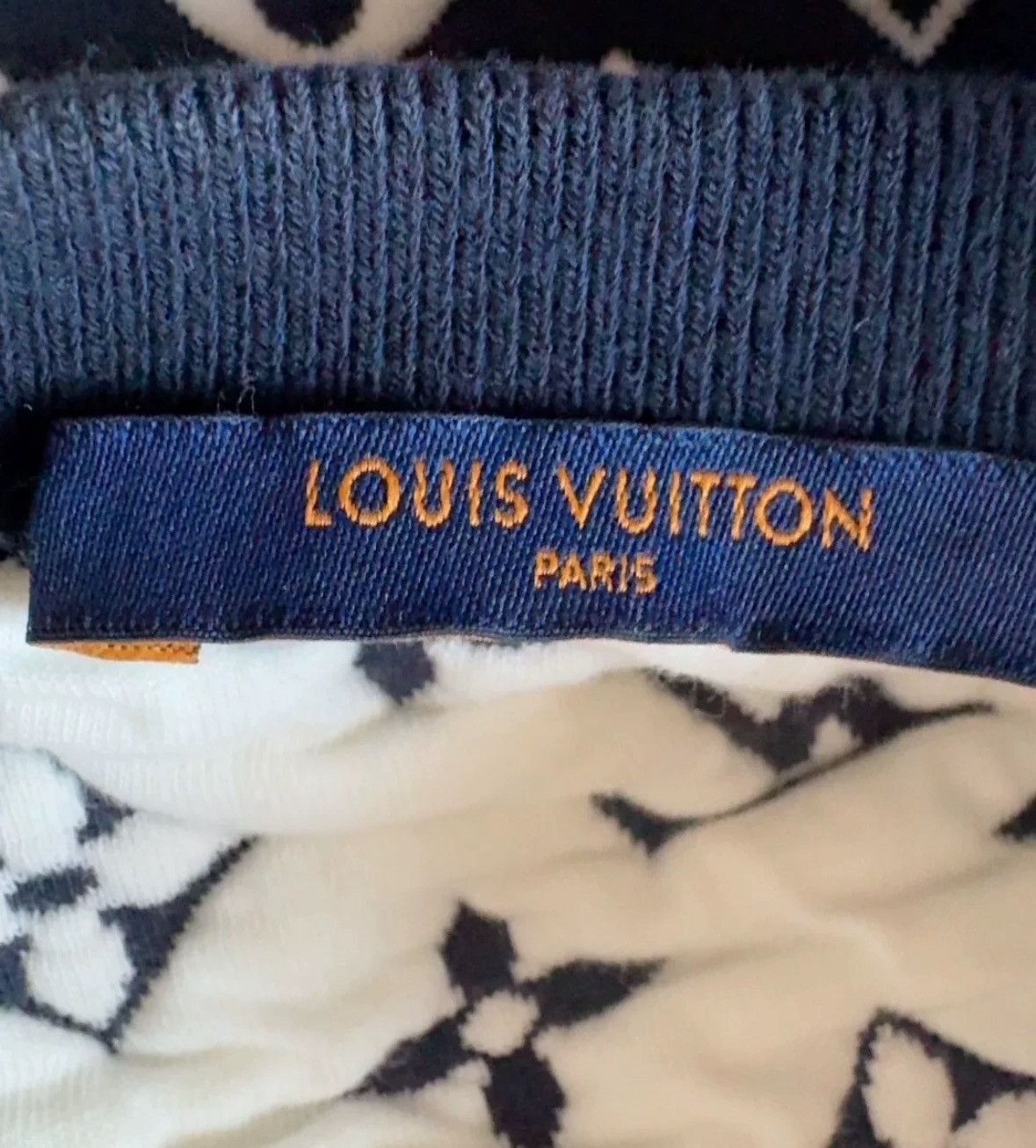 Louis Vuitton Louis Vuitton Black Monogram Sweatshirt Size S-2506 Size US S / EU 44-46 / 1 - 3 Thumbnail