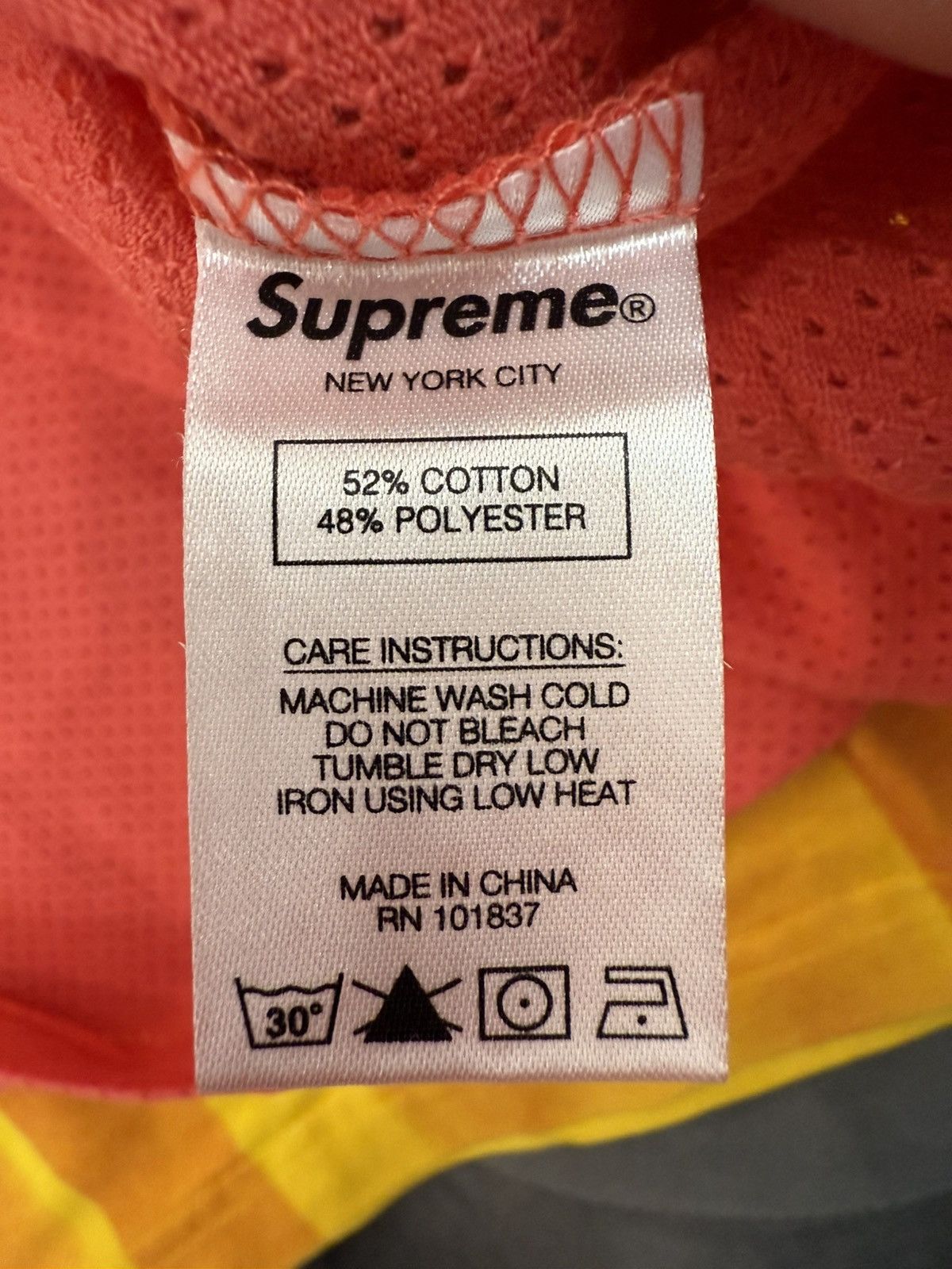 Supreme Supreme Cotton Mesh Gradient Logo T-Shirt Size US M / EU 48-50 / 2 - 8 Thumbnail