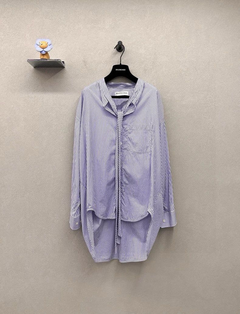 Balenciaga size 36 Shirt~