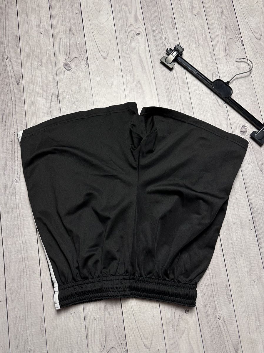 Adidas × Vintage Vintage adidas New Castle soccer shorts size S Size US 30 / EU 46 - 7 Thumbnail