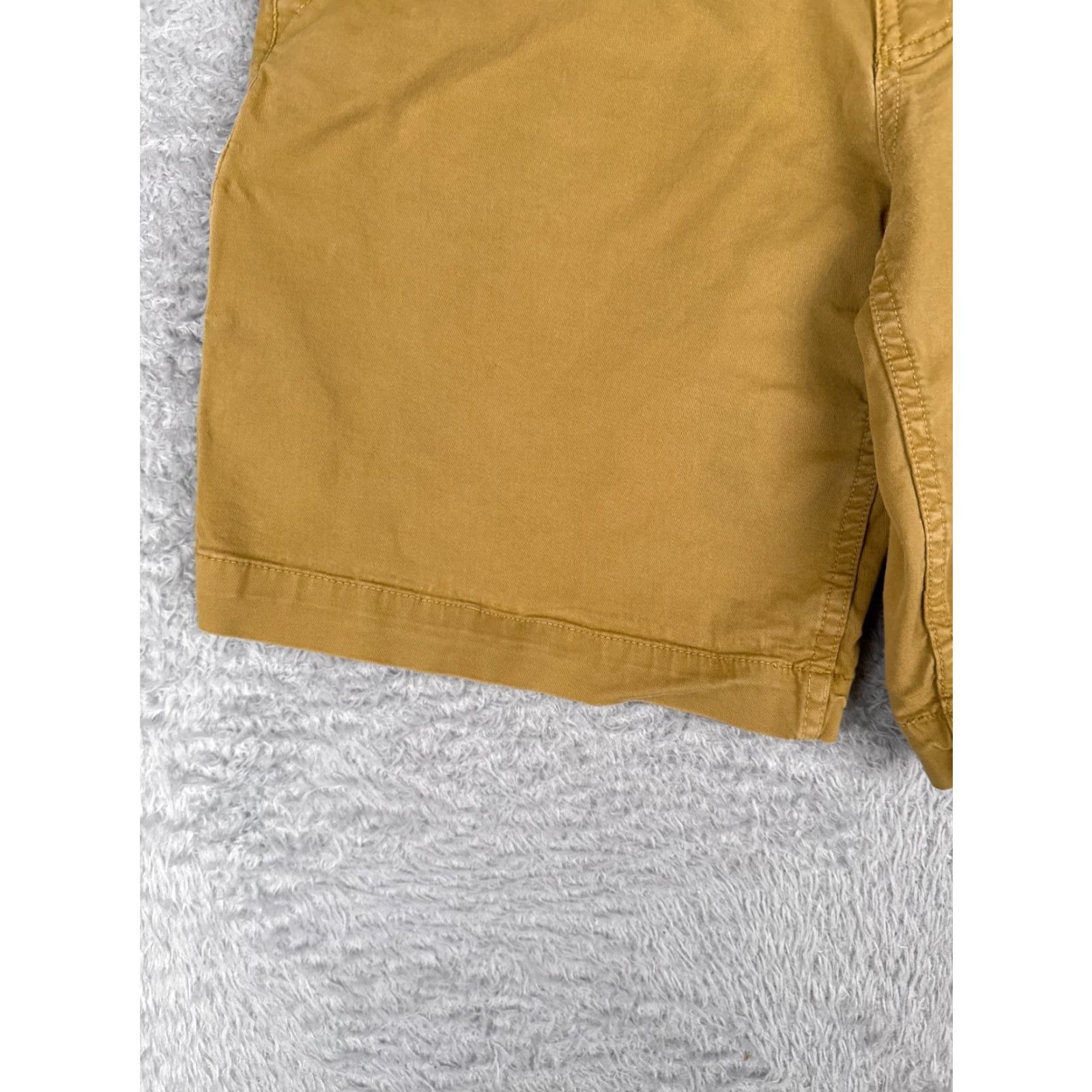 The North Face VINTAGE The North Face Shorts Men 32 Yellow Cotton Twill Chino Hiking Camp 31x9 Mens Regular 32 Yellow Small spots front/back Size US 32 / EU 48 - 3 Thumbnail