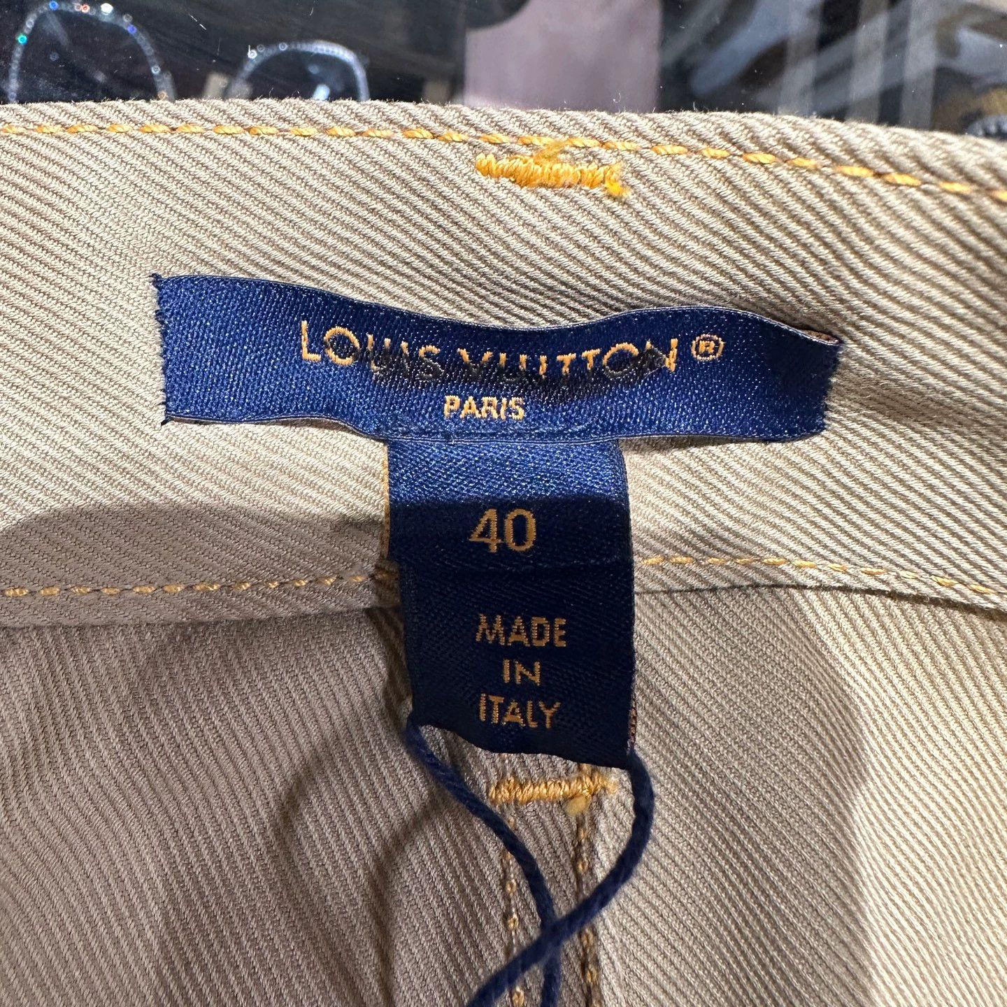 Louis Vuitton Louis Vuitton may596 khaki logo cotton shorts Size 28" / US 6 / IT 42 - 3 Thumbnail