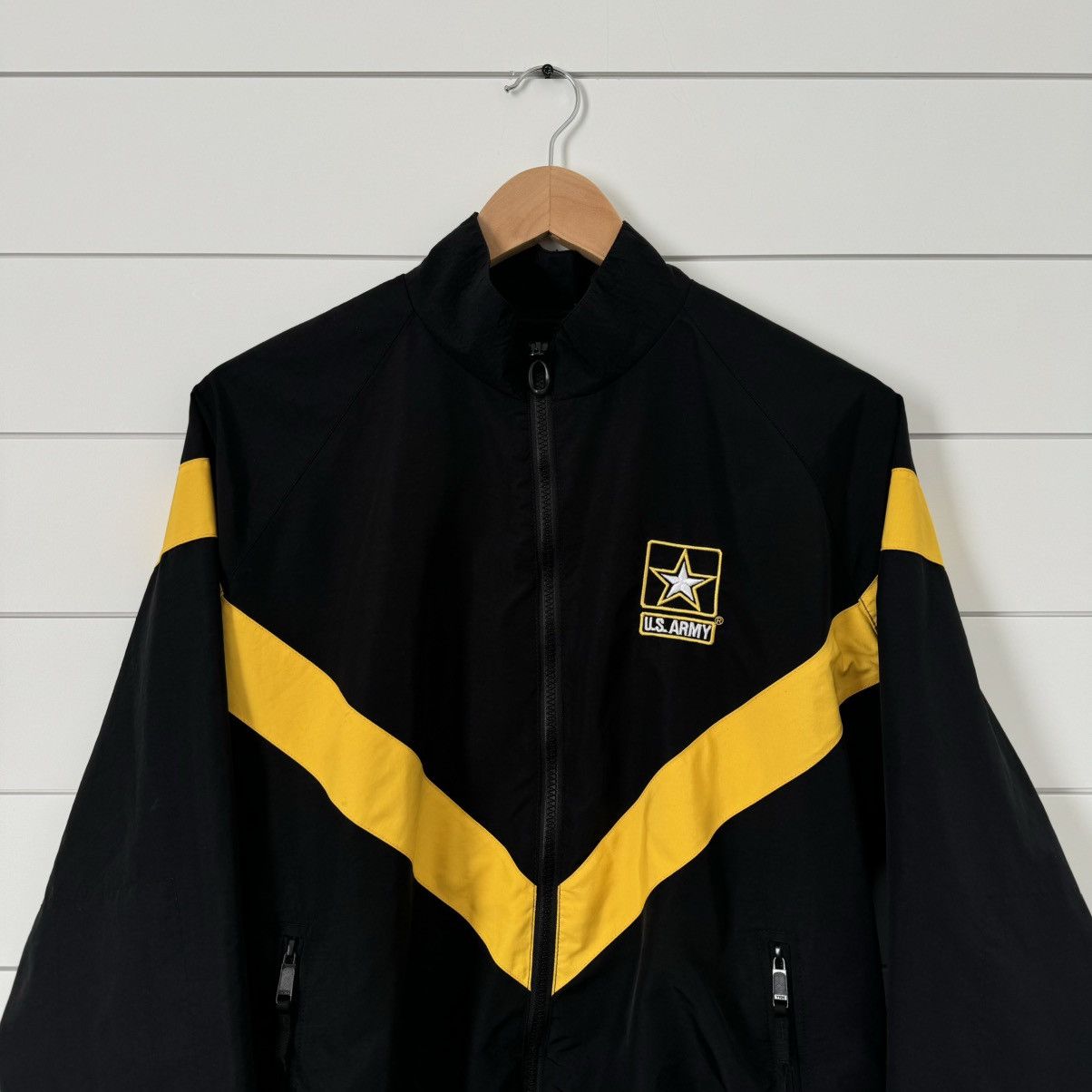 Vintage VTG US Army Black & Yellow Spellout Windbreaker Jacket | M Size US M / EU 48-50 / 2 - 2 Thumbnail