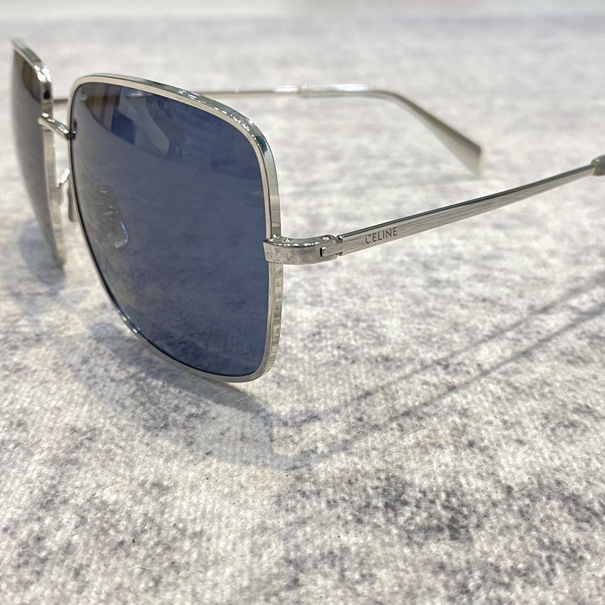 Celine CELINE CL40284U 16V Rhinestone Triomphe Size ONE SIZE - 2 Thumbnail