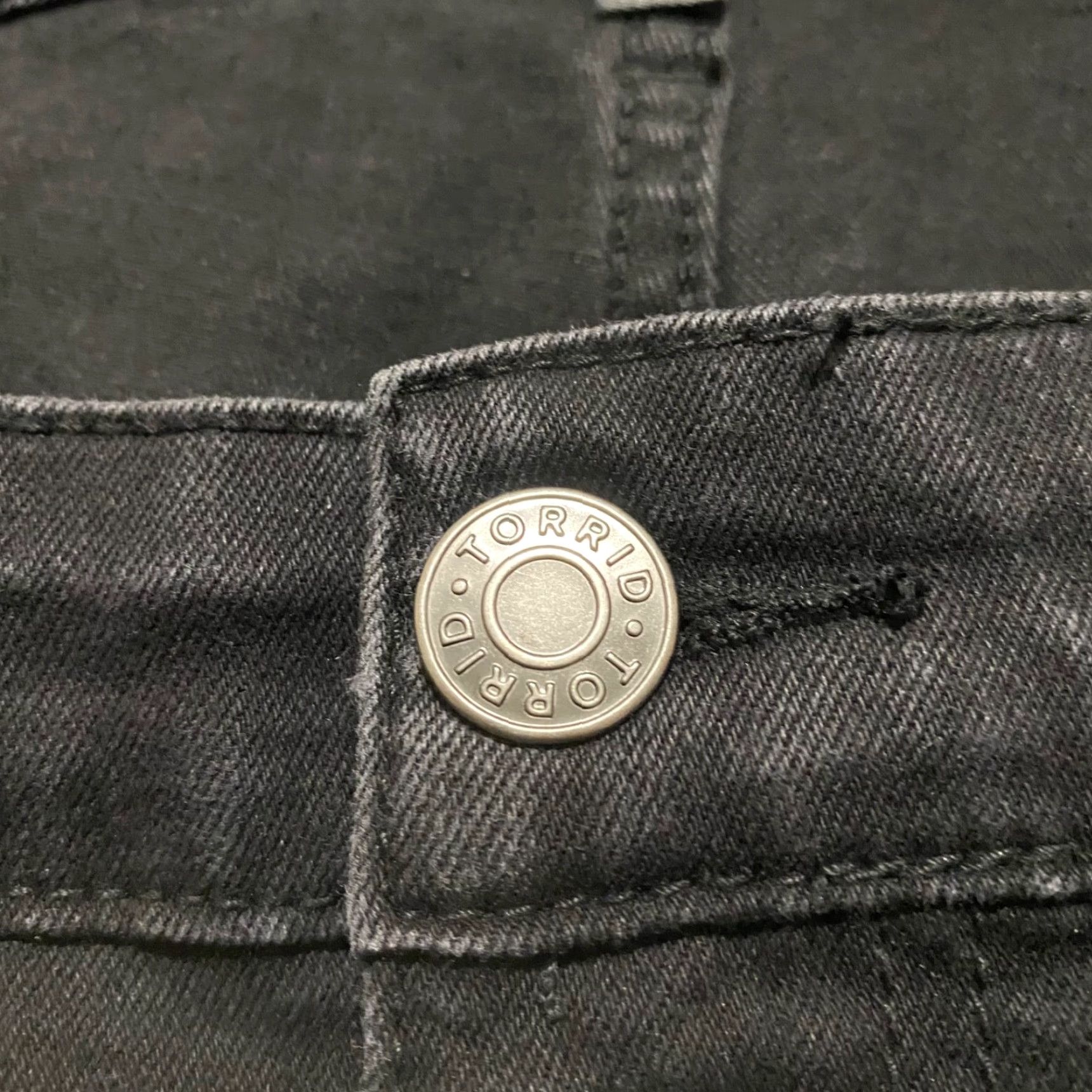 Torrid Torrid Jeans Womens Sz 26 Black Denim Dark Wash Skinny Ankle Stretch Size 32" / US 10 / IT 46 - 6 Thumbnail