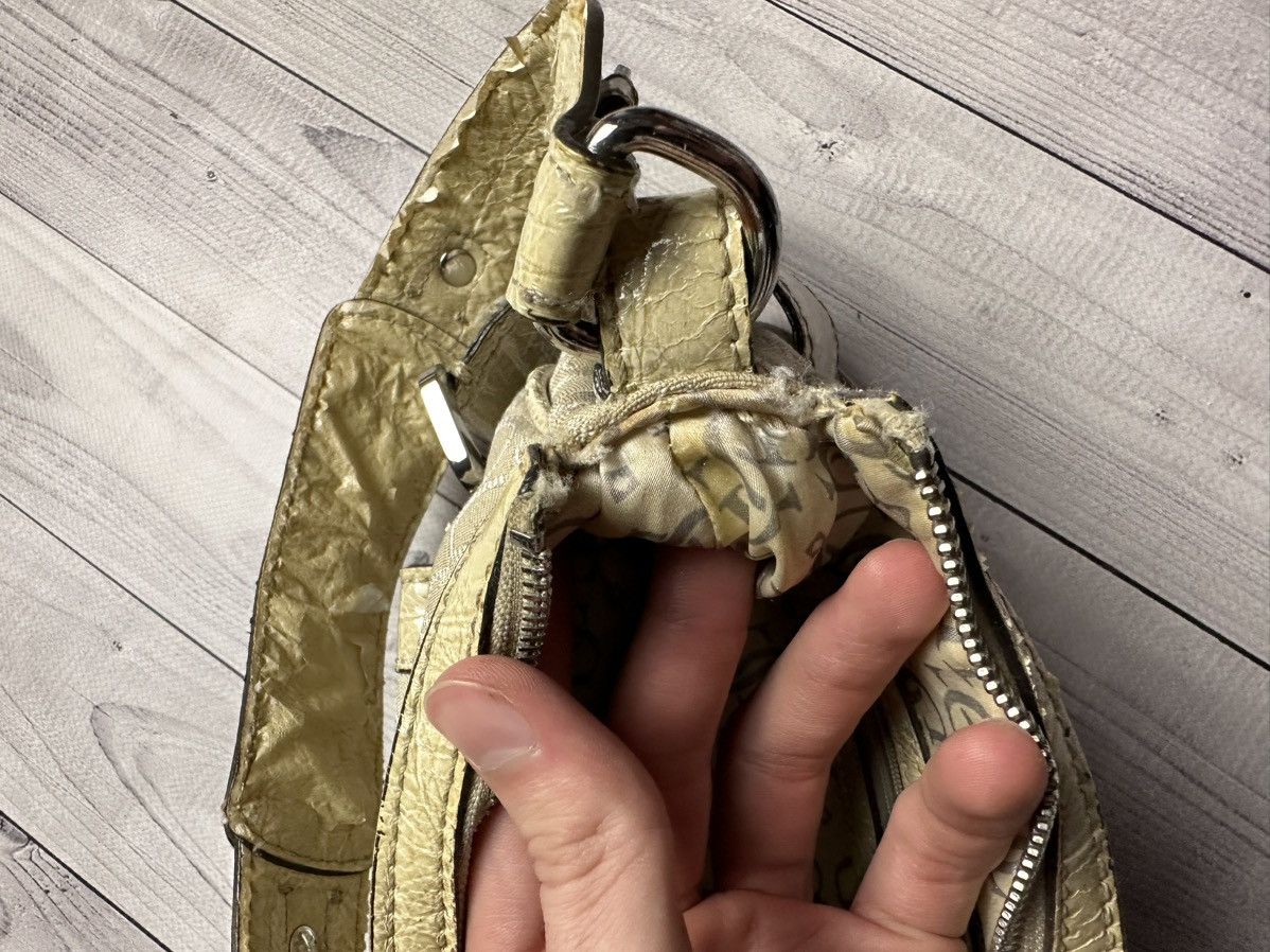 Guess × Vintage Vintage Guess bag women’s rare Y2K avant-garde Size ONE SIZE - 9 Thumbnail