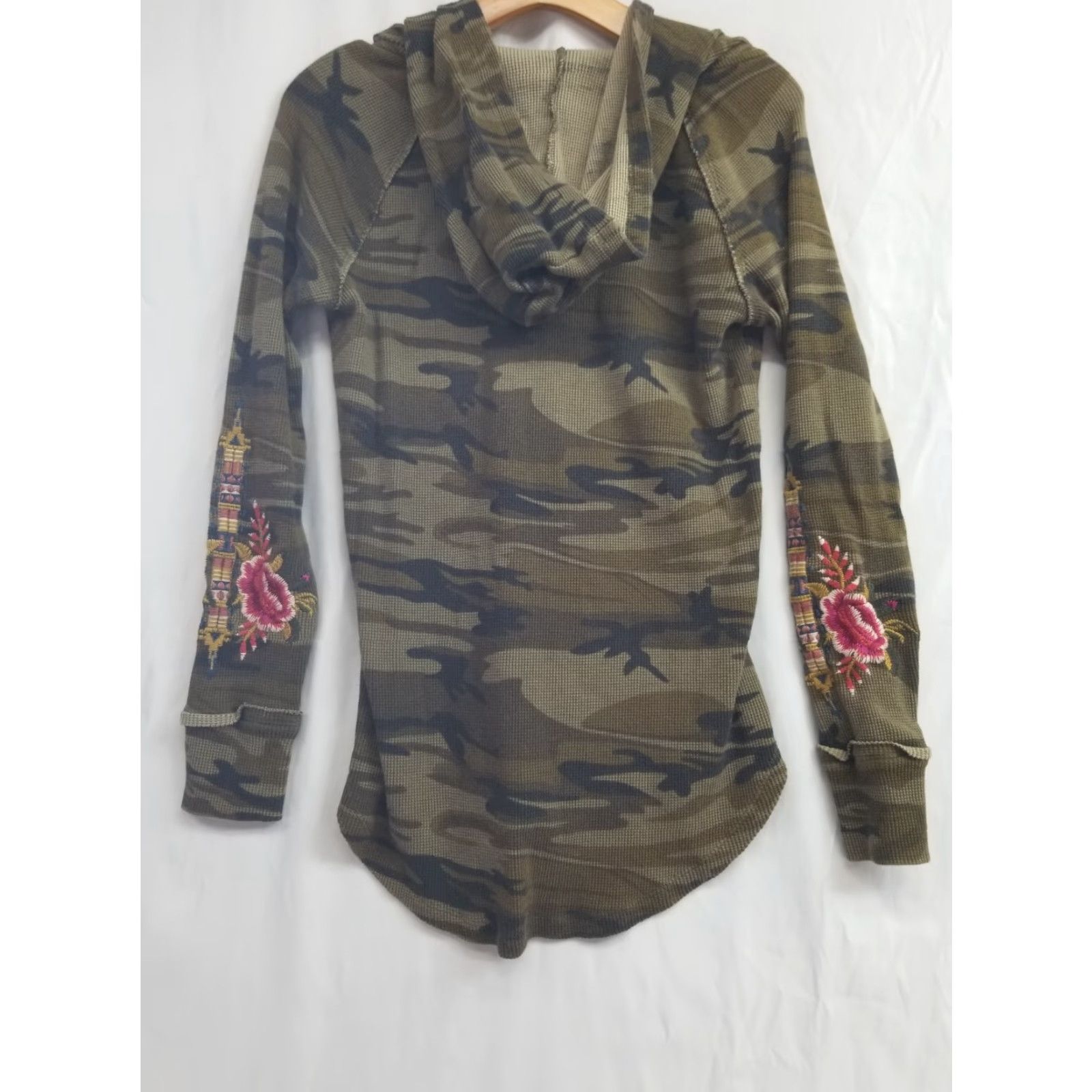 Johnny Was VINTAGE Johnny Was Women's Pullover Hoodie Camouflage Green Embroidered Thermal Axton Floral XS Size XS / US 0-2 / IT 36-38 - 2 Thumbnail