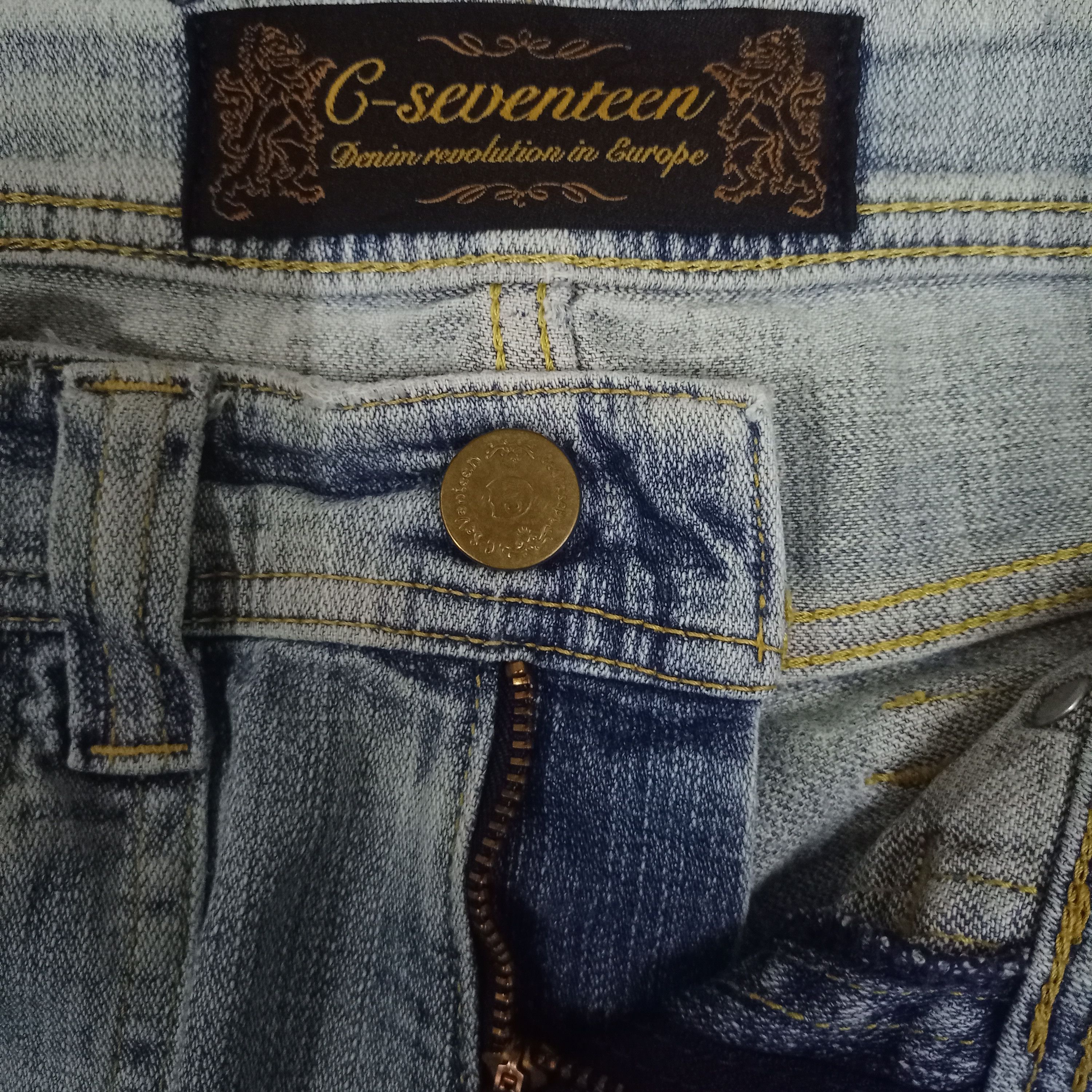 Japanese Brand Vintage Japanese Brand Blue Wash Flare Denim Bush Pants Size 28" / US 6 / IT 42 - 3 Thumbnail