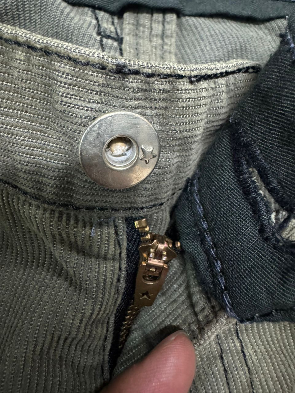 Levi's 💥Flare💥Vintage 90s Levi’s Black Star Bootcut Corduroy Size US 28 / EU 44 - 9 Thumbnail