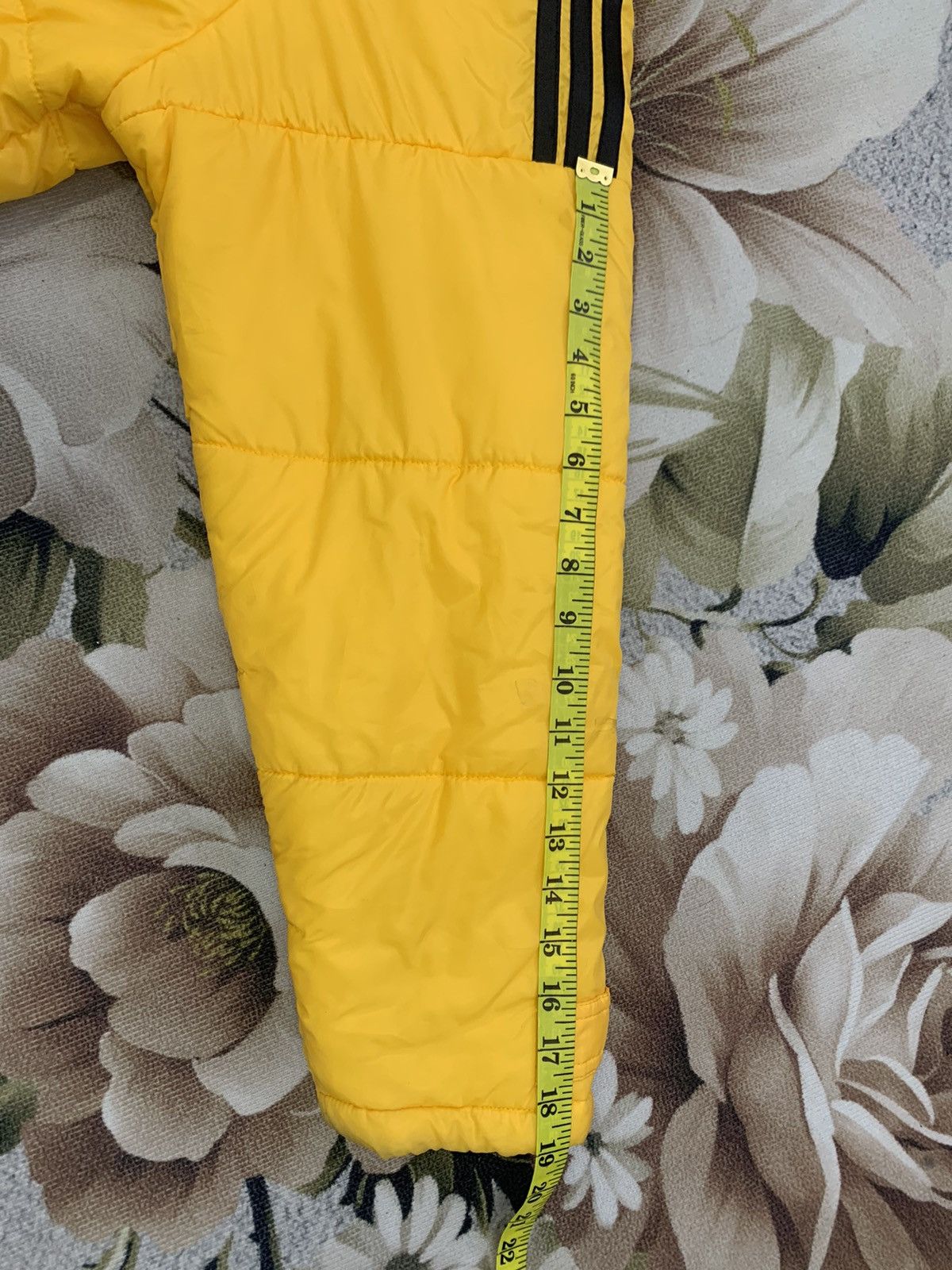 Adidas × Vintage Vtg Adidas Puffer Jacket Size US L / EU 52-54 / 3 - 12 Thumbnail