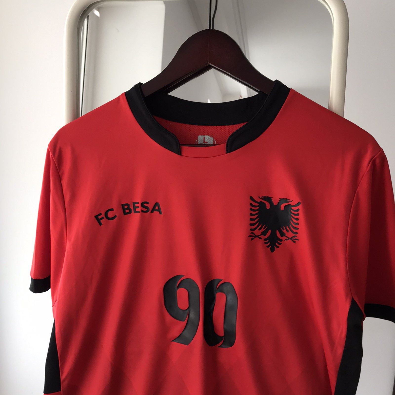 Other FC BesaFootball Jersey Albania soccer jersey Sz L Size US L / EU 52-54 / 3 - 3 Thumbnail