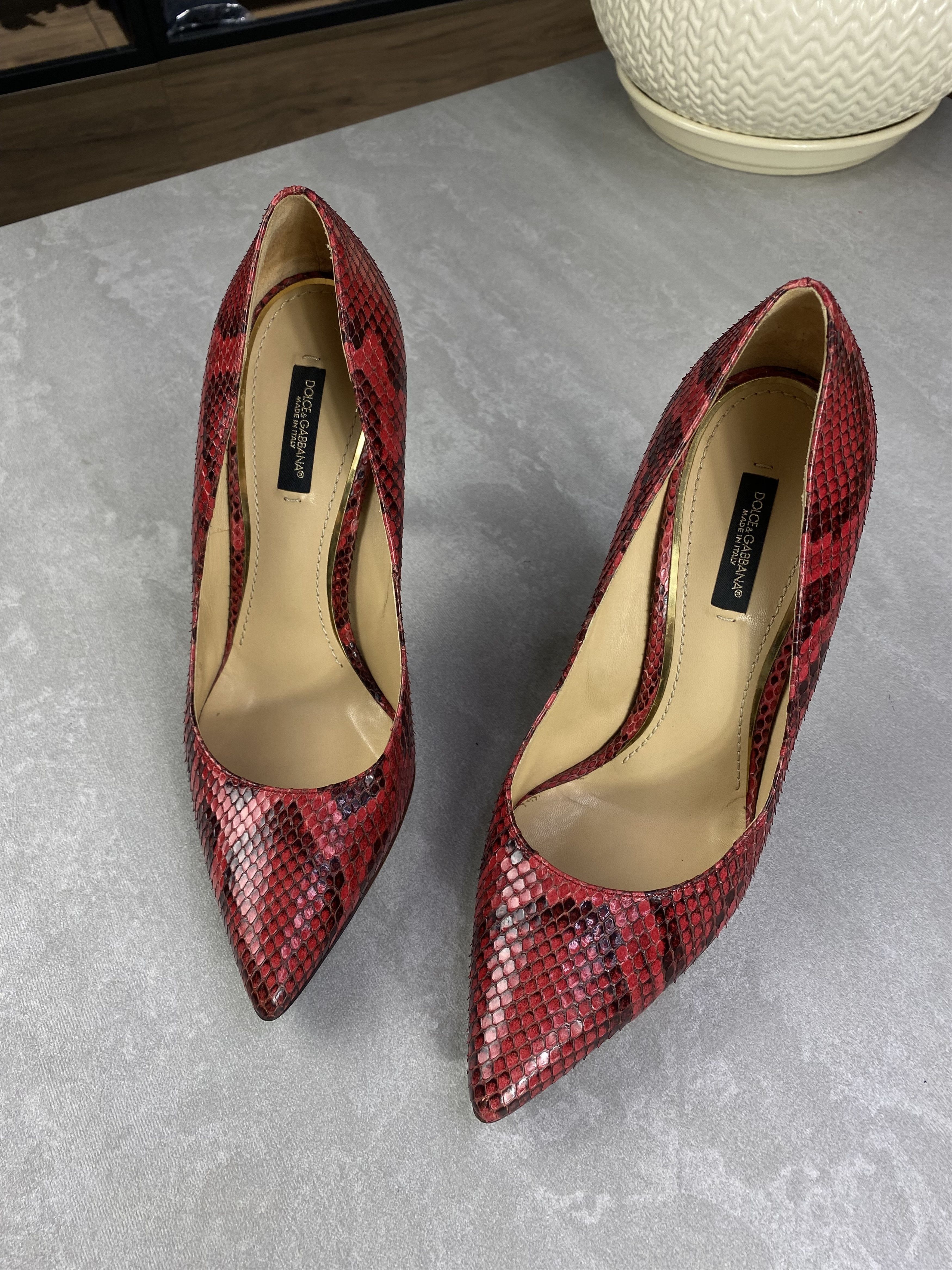Dolce & Gabbana Dolce & Gabbana Red Python Pointed Toe Pumps Size 38 Size US 8 / IT 38 - 11 Thumbnail