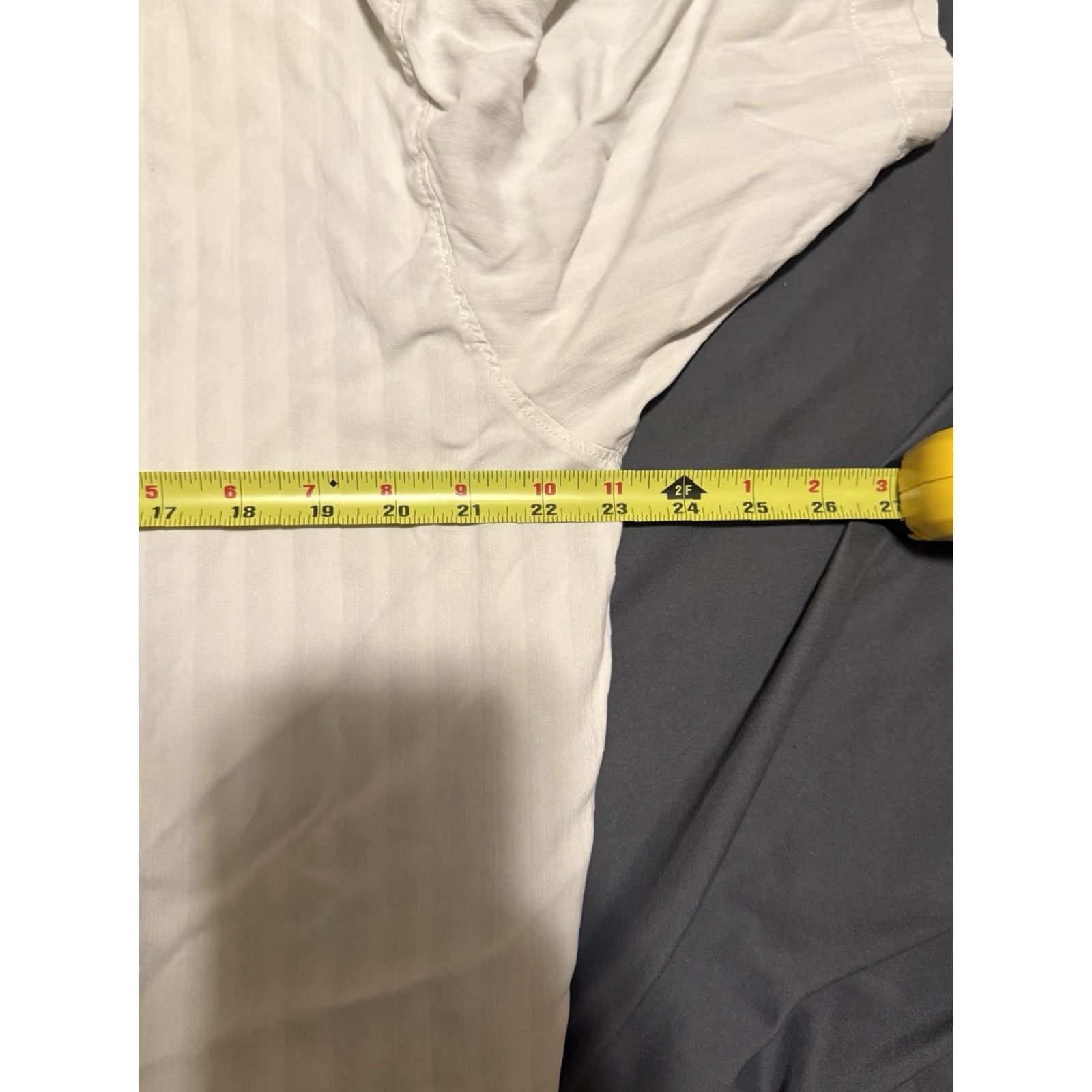 Tommy Bahama VINTAGE Tommy Bahama Camp Shirt XL Ivory Silk Embroidered Another Year in Paradise 2009 Short Sleeve Button-Up Mens Size US XL / EU 56 / 4 - 4 Thumbnail
