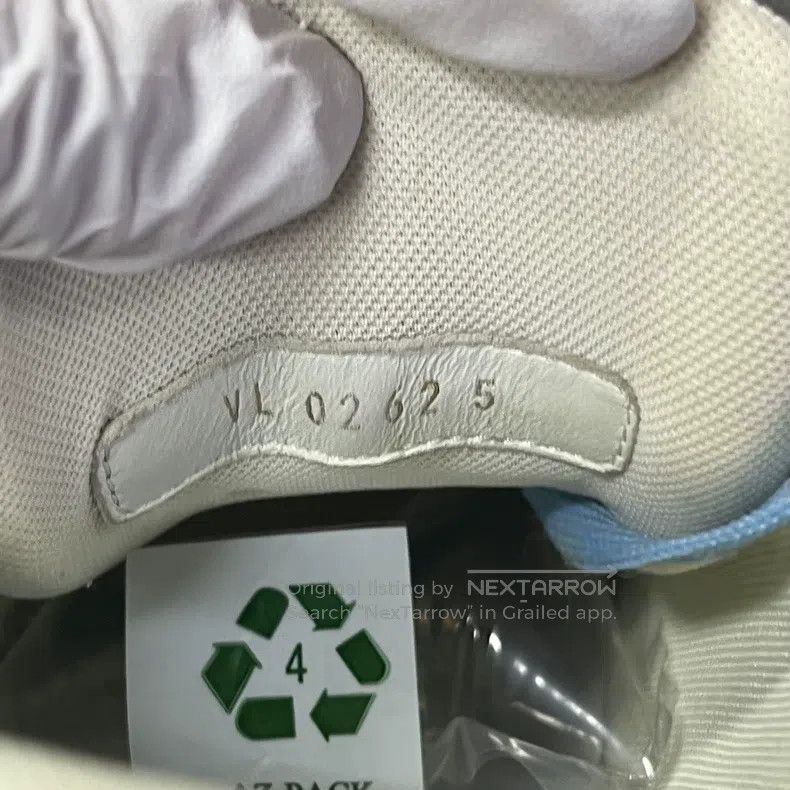 Louis Vuitton Louis Vuitton Blue and white leather lace-up low-cut fashi Size US 5 / EU 37 - 5 Thumbnail