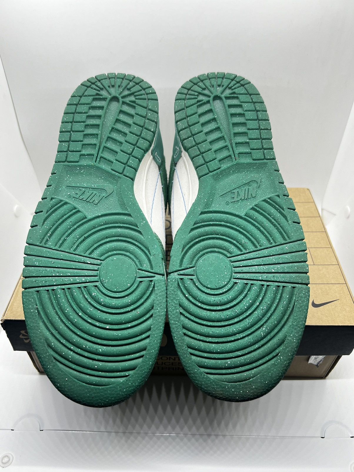Nike Wmns Nike Dunk Low Disrupt 2 Malachite Size US 8.5 / IT 38.5 - 6 Thumbnail