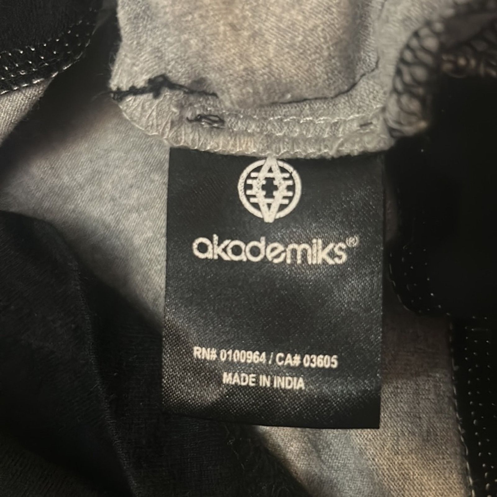 Akademiks Akademiks Short Sleeve T-Shirt CrewNeck Gray/Black L Size US L / EU 52-54 / 3 - 9 Thumbnail