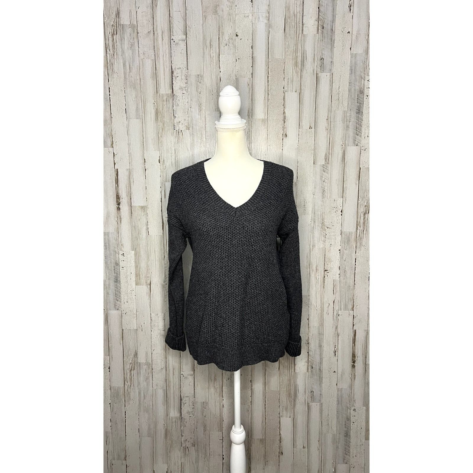 Banana Republic Banana Republic Women's V-Neck Knit Gray Sweater Size Small Size S / US 4 / IT 40 - 1 Thumbnail