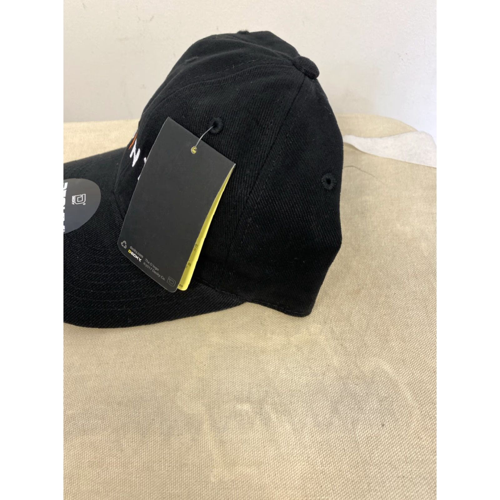 Vintage Decky Classic Strap Back Hat Cap Cap Curved Brim Black NWT /594 Size ONE SIZE - 3 Thumbnail