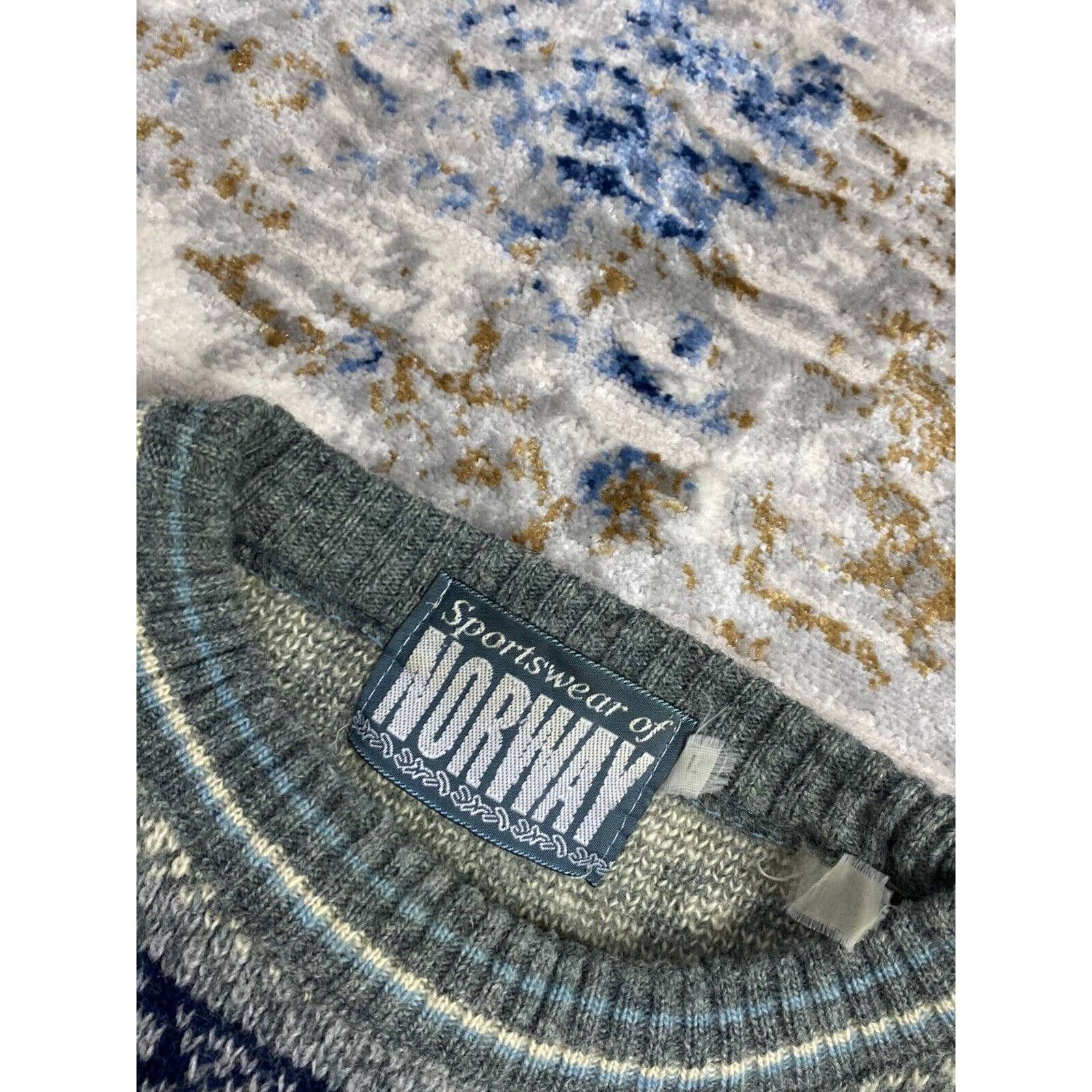Vintage VINTAGE WOOL SWEATER RARE 90s NORWAY HAND SEWED M-XL COOGI C Size US L / EU 52-54 / 3 - 7 Thumbnail