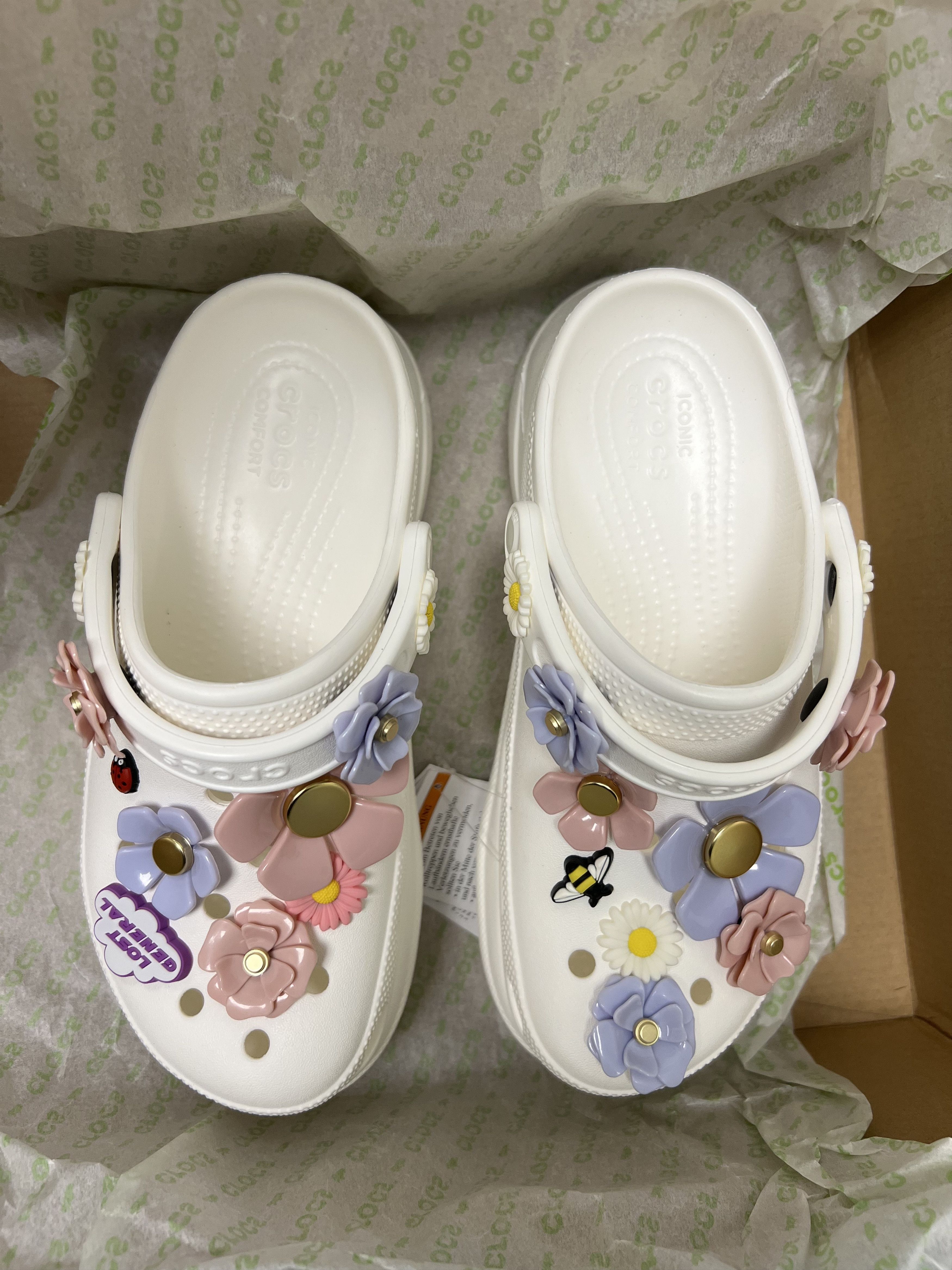 Crocs Crocs Lost General x Collab Clog White Women 7 Size US 7 / IT 37 - 1 Thumbnail