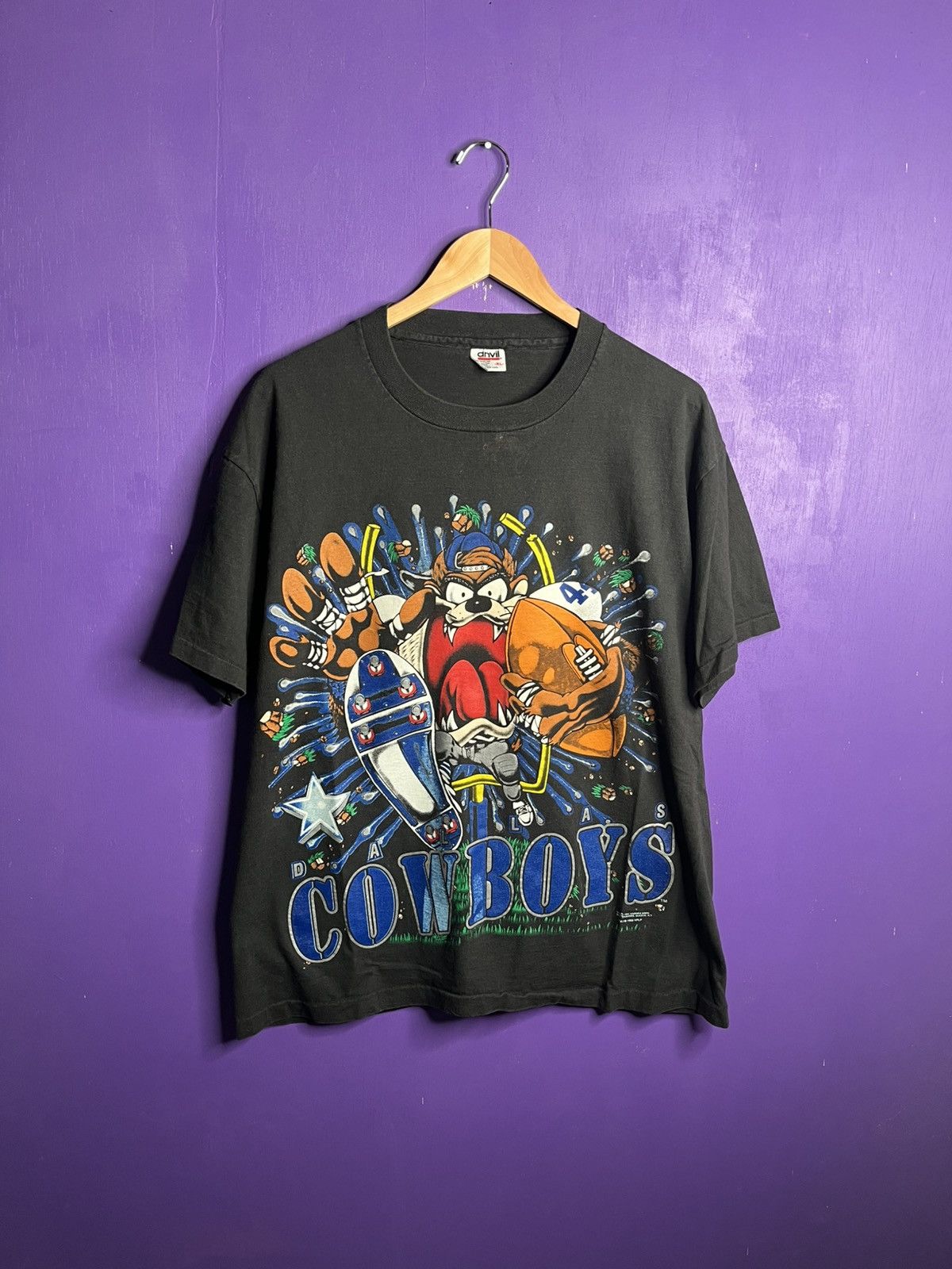 NFL × Vintage Vintage 1993 Taz Dallas cowboys breakthrough t-shirt Size US XL / EU 56 / 4 - 1 Thumbnail
