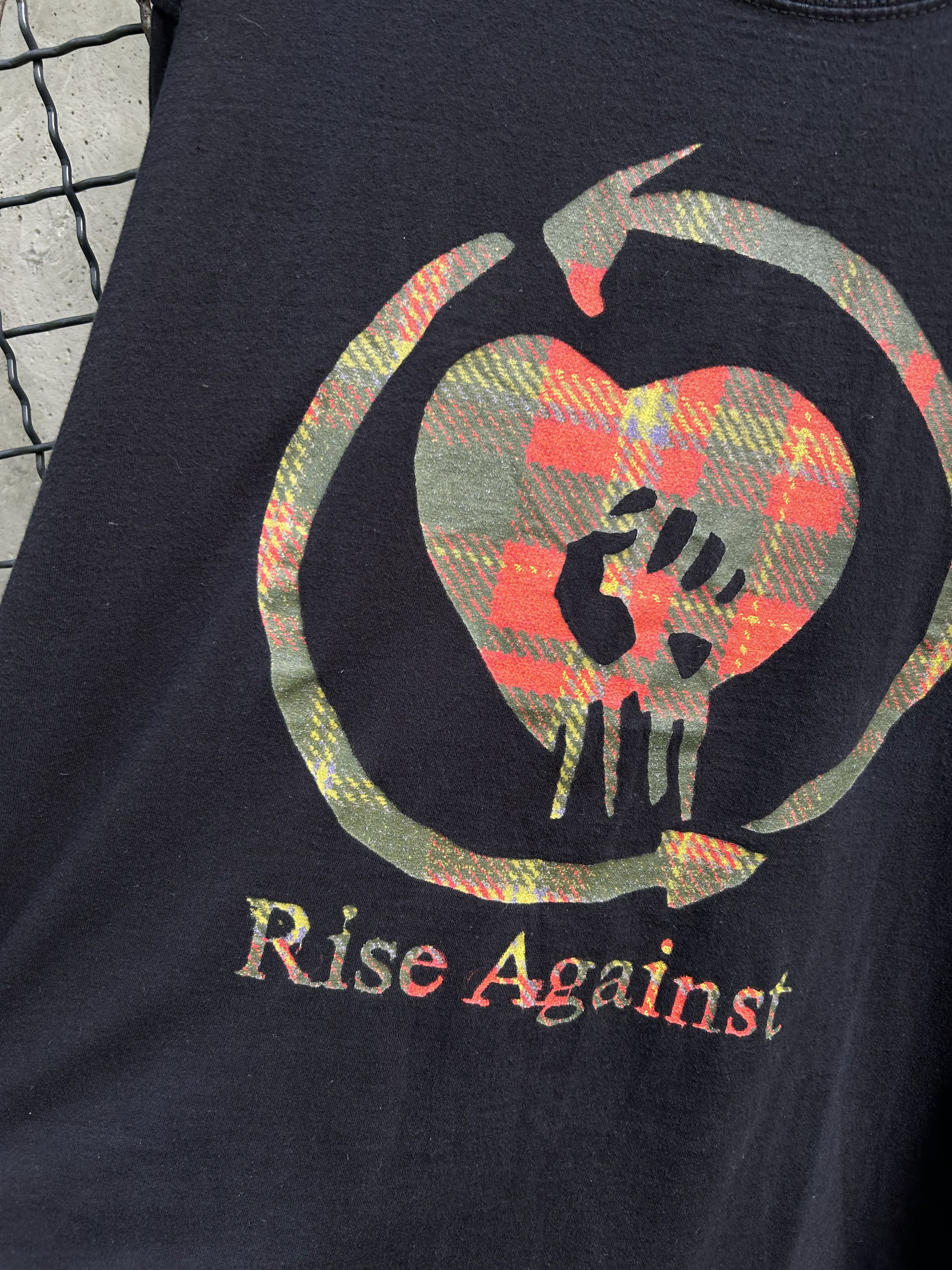 Band Tees × Vintage Vintage 2000s Rise Against Rock Band T-shirt Size US XL / EU 56 / 4 - 3 Thumbnail