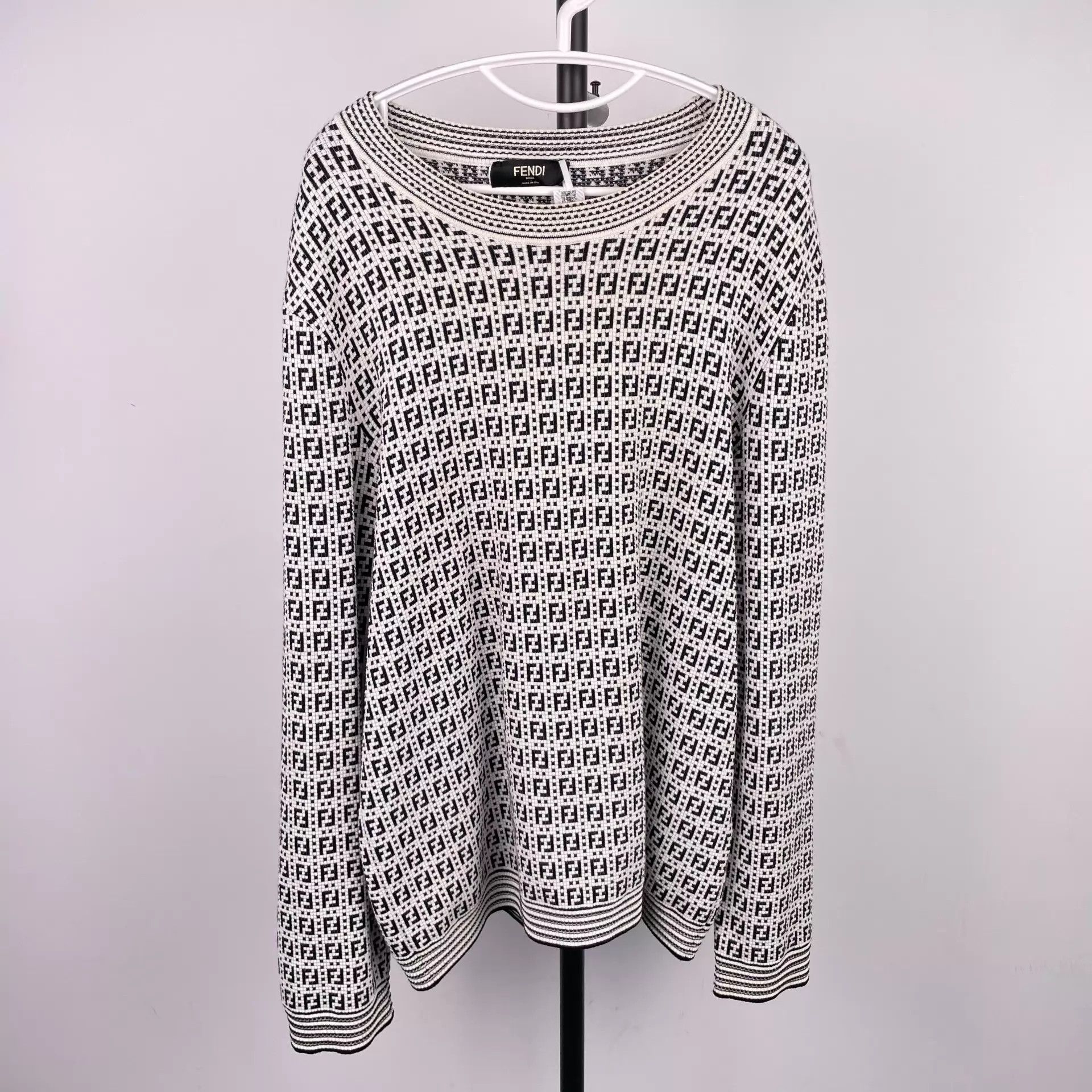 Fendi FENDI FF Print Crewneck LS Knit Sweater 52 IT Size US L / EU 52-54 / 3 - 1 Thumbnail