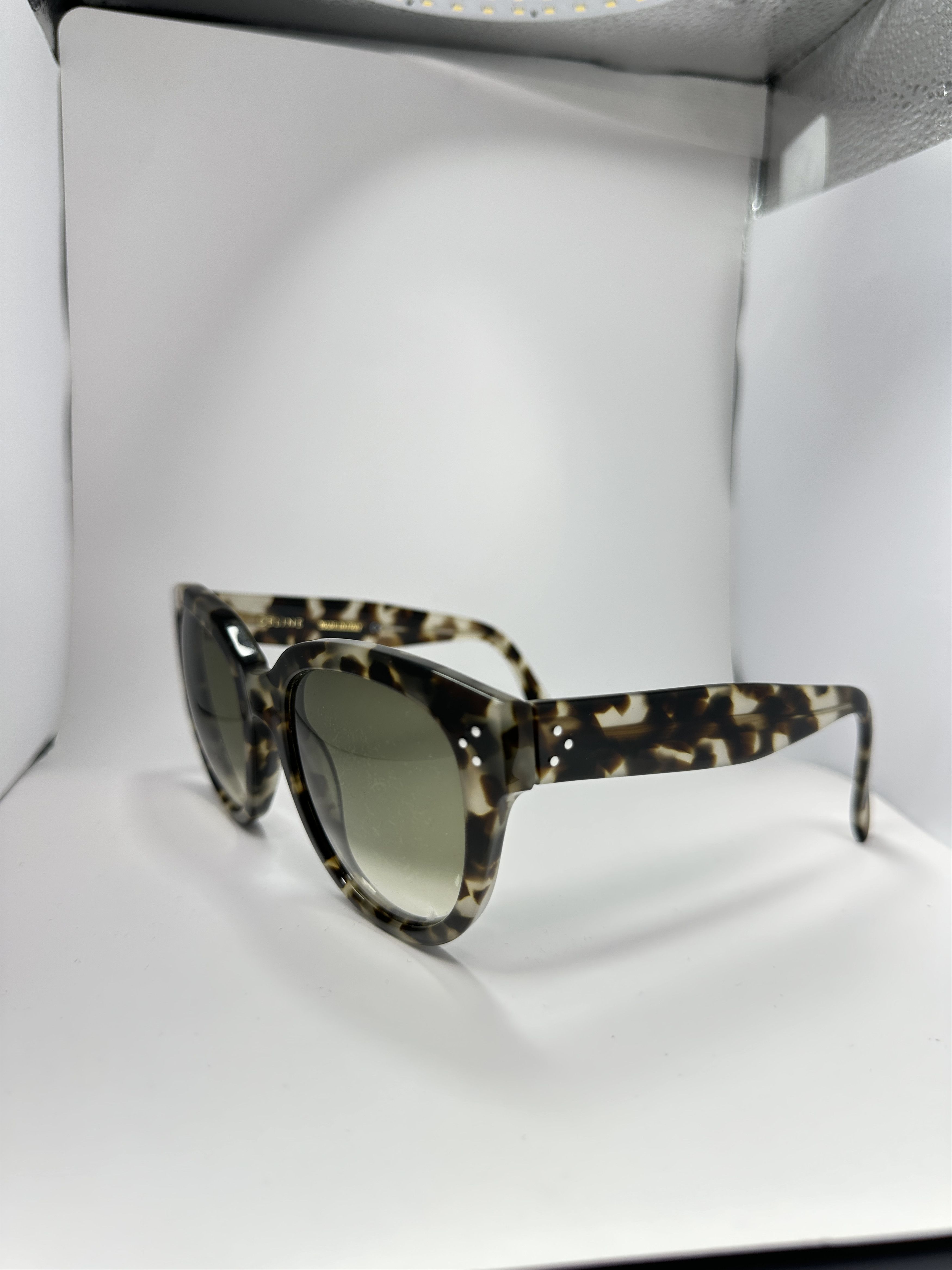 Celine Vintage Celine Audrey Cat Eye Tortoise Sunglasses 00s Size ONE SIZE - 1 Thumbnail