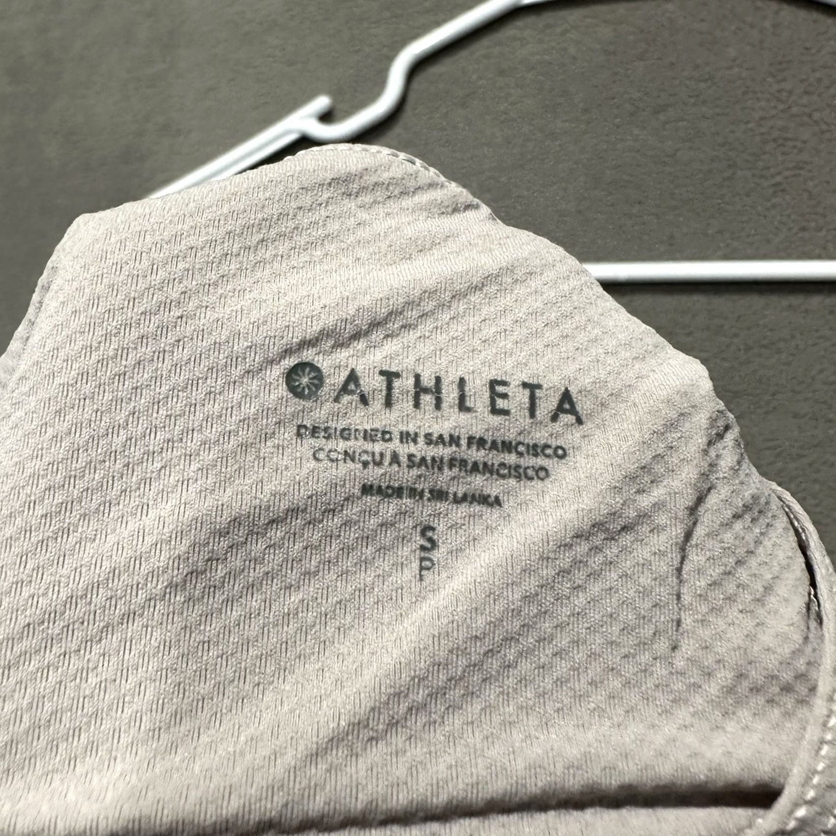 Athleta Athleta Exhale Bra Womens Small Cheetah Animal Print Beige Size ONE SIZE - 4 Thumbnail