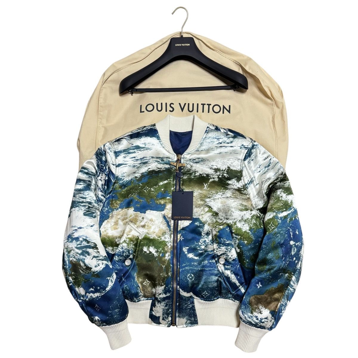 Louis Vuitton LOUIS VUITTON × Pharrell 25SS Earth Map Silk Bomber Jacket Size US S / EU 44-46 / 1 - 4 Thumbnail