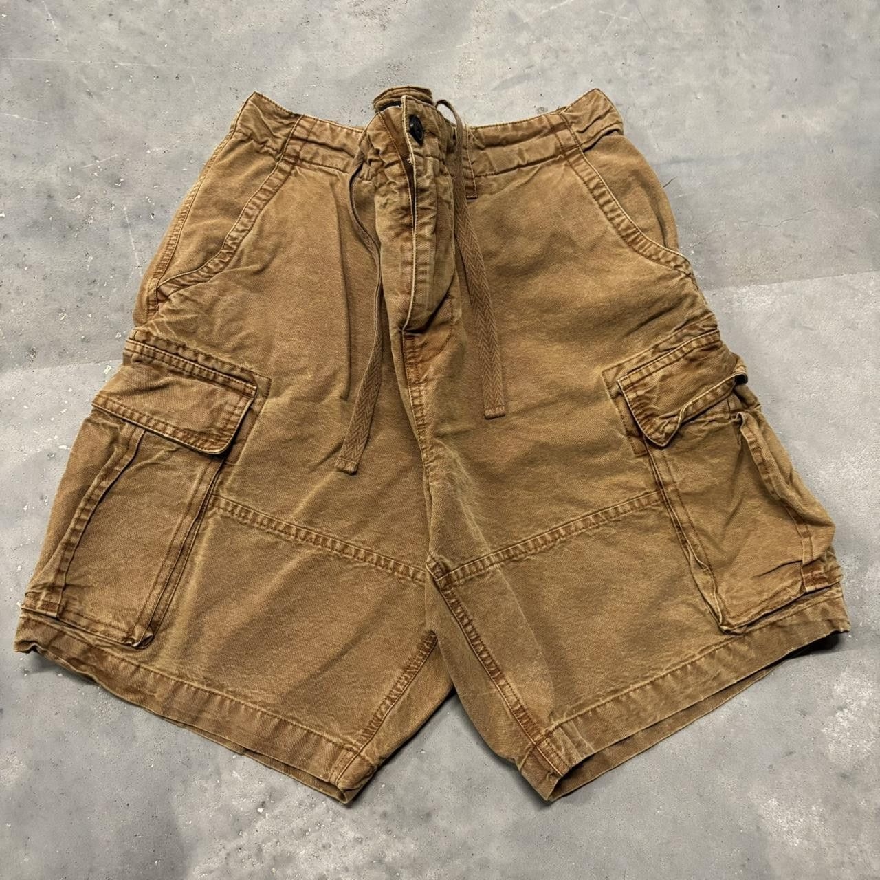 Japanese Brand × Vintage Crazy Vintage Y2K/2000s Tan Summer Essential Cargo Shorts! Size US 34 / EU 50 - 1 Thumbnail