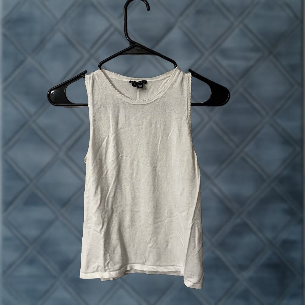 Theory VINTAGE Theory V-Neck White Tank Top, Petites Small, Viscose Blend, Basic Style, Womens Size S / US 4 / IT 40 - 1 Thumbnail