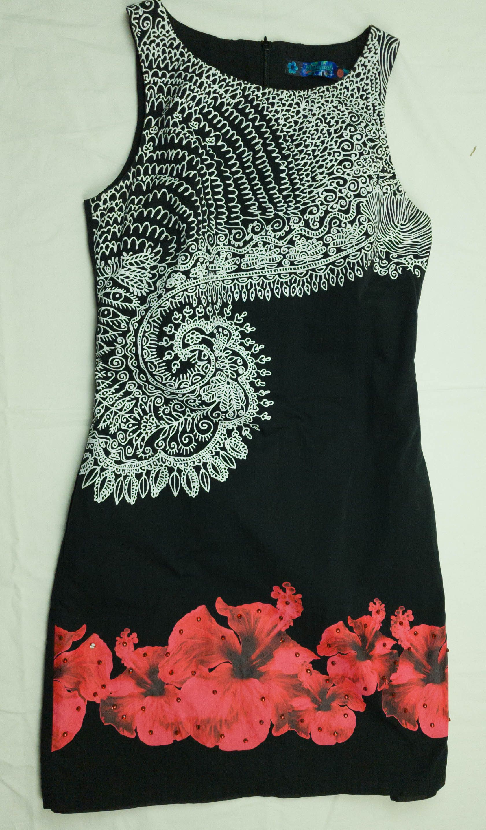 Desigual Desigual womens dress lined sleeveless size S ( LABEL 36) Size S / US 4 / IT 40 - 3 Thumbnail